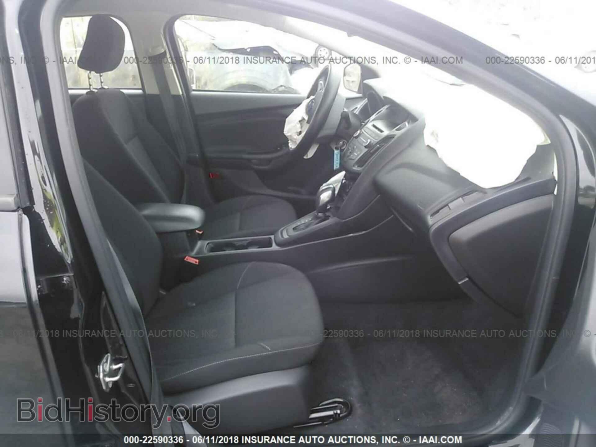 2015 Ford Focus - VIN: 1FADP3F29FL329722 - Photo 5