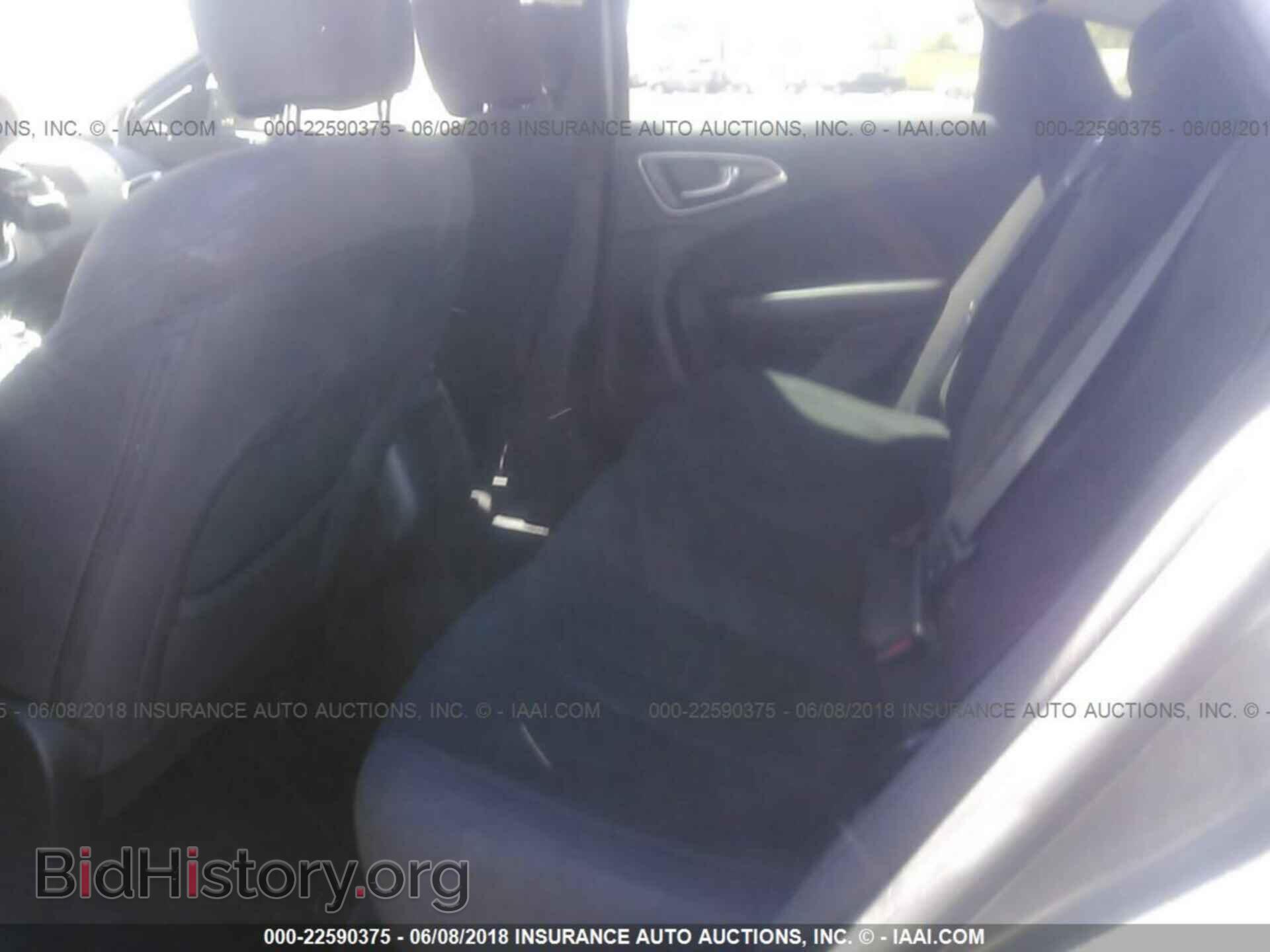 2015 Chrysler 200 - VIN: 1C3CCCAB1FN742235 - Фото 8