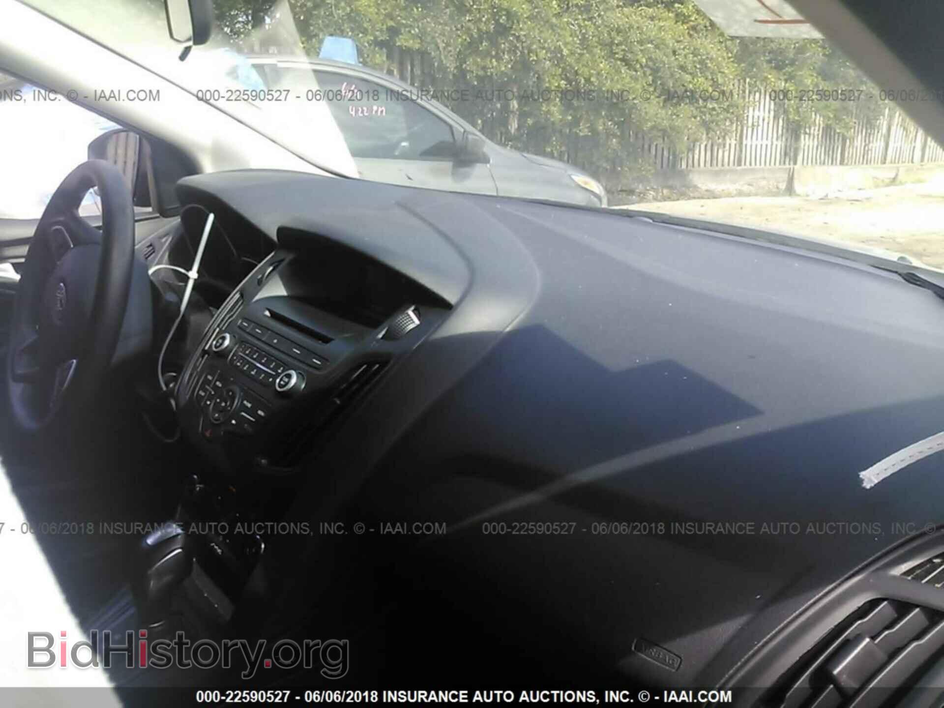 2015 Ford Focus - VIN: 1FADP3F29FL301662 - Photo 5