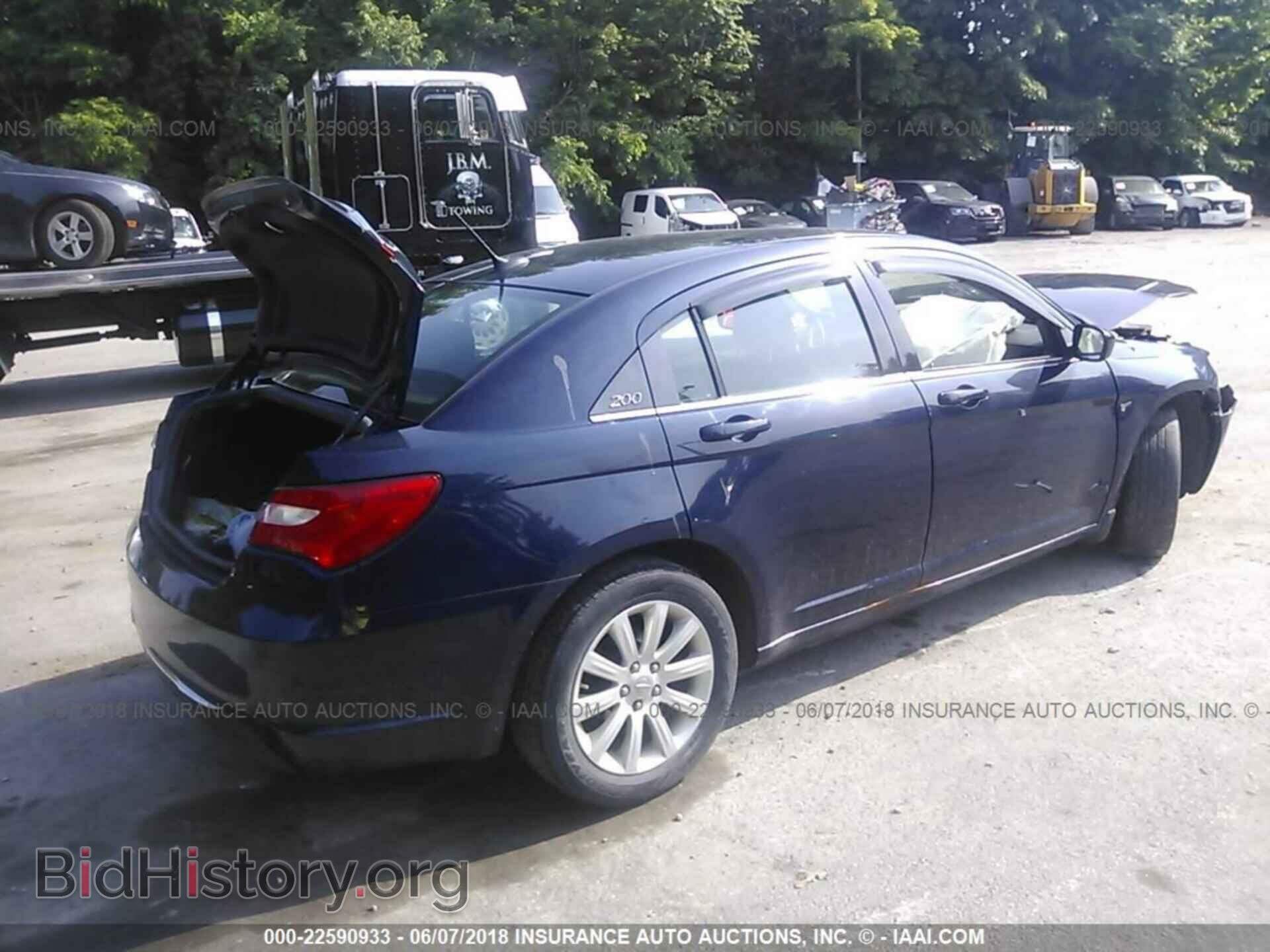 2014 Chrysler 200 - VIN: 1C3CCBBB6EN191596 - Фото 4