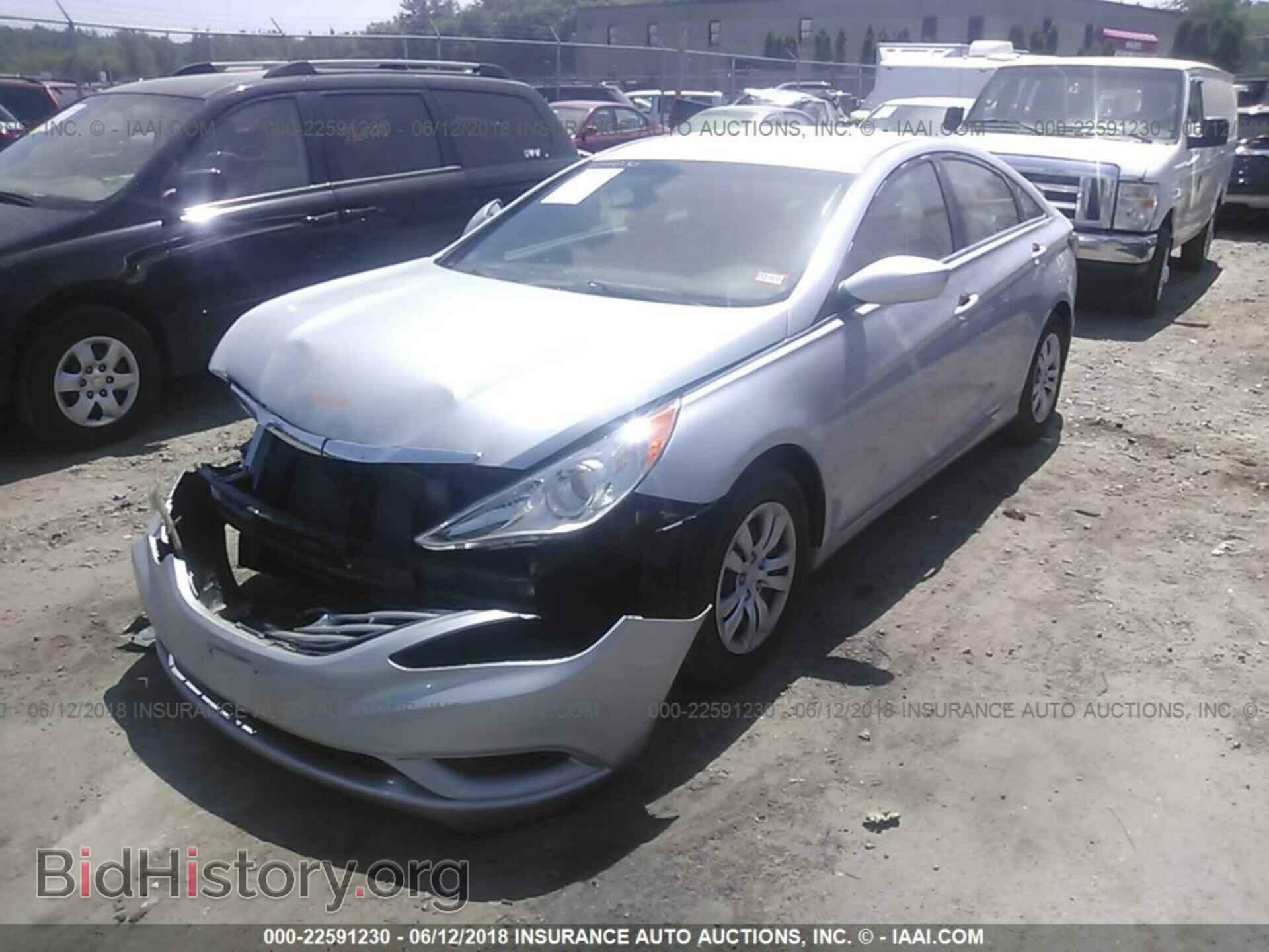 2012 Hyundai Sonata - VIN: 5NPEB4AC9CH447434 - Фото 2
