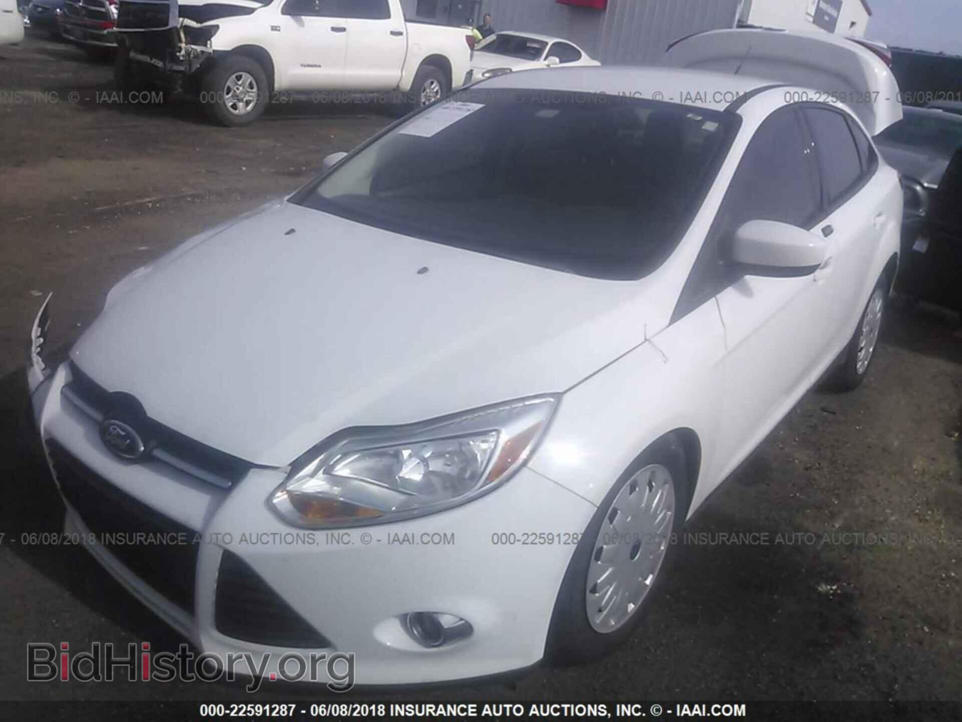 2012 Ford Focus - VIN: 1FAHP3F23CL366486 - Photo 2