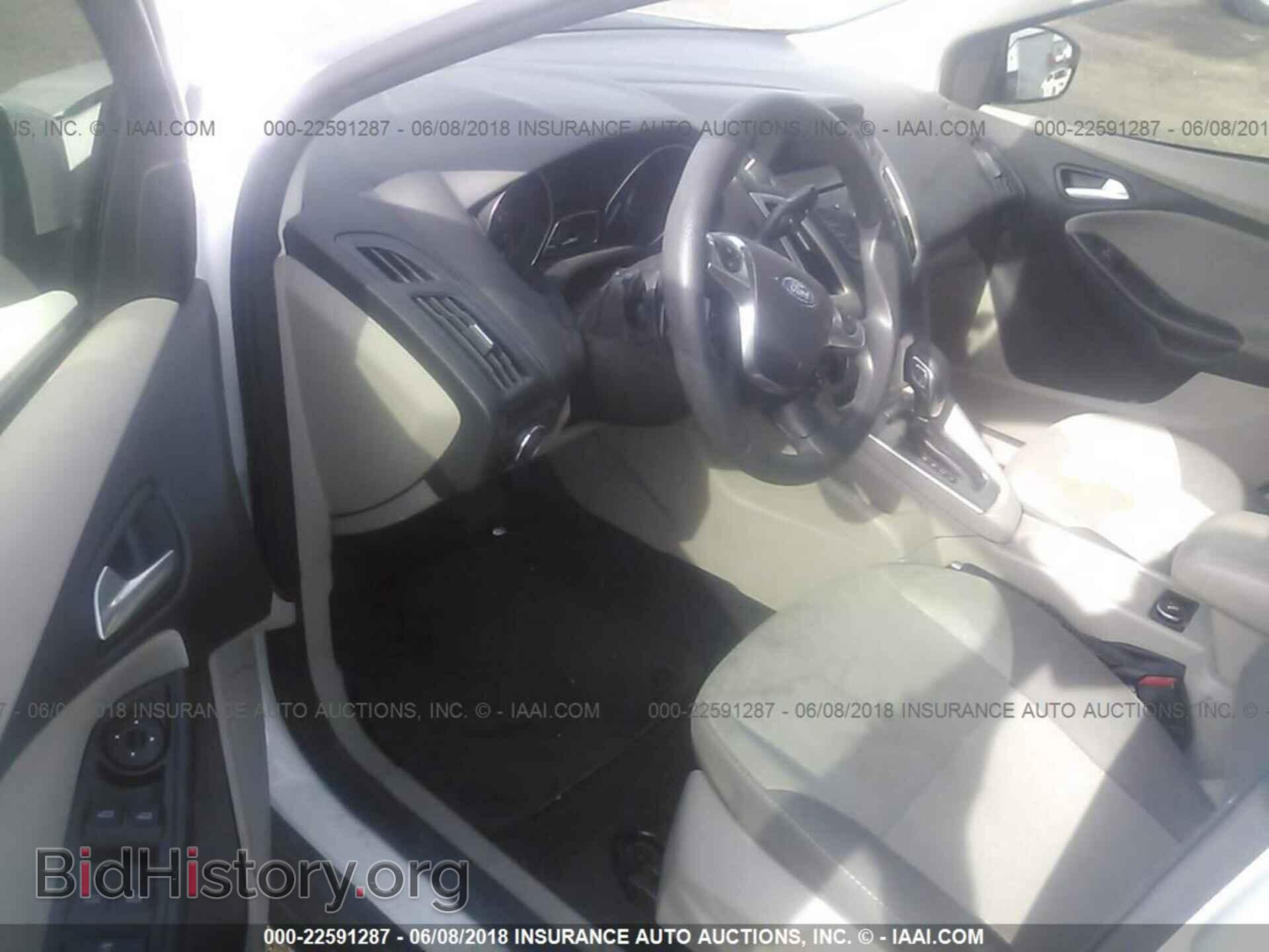 2012 Ford Focus - VIN: 1FAHP3F23CL366486 - Photo 5