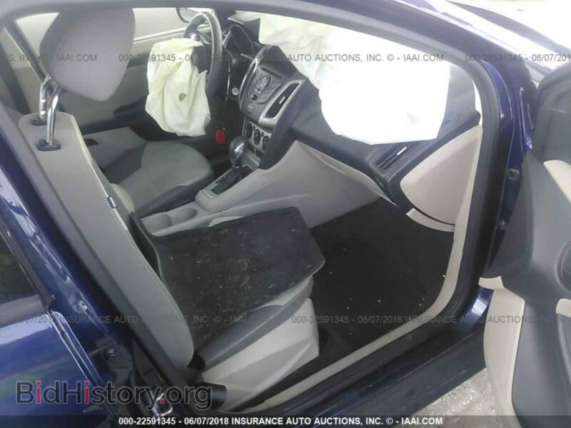 2012 Ford FOCUS (VIN 1FAHP3F2XCL122186) — фото 5 из 10