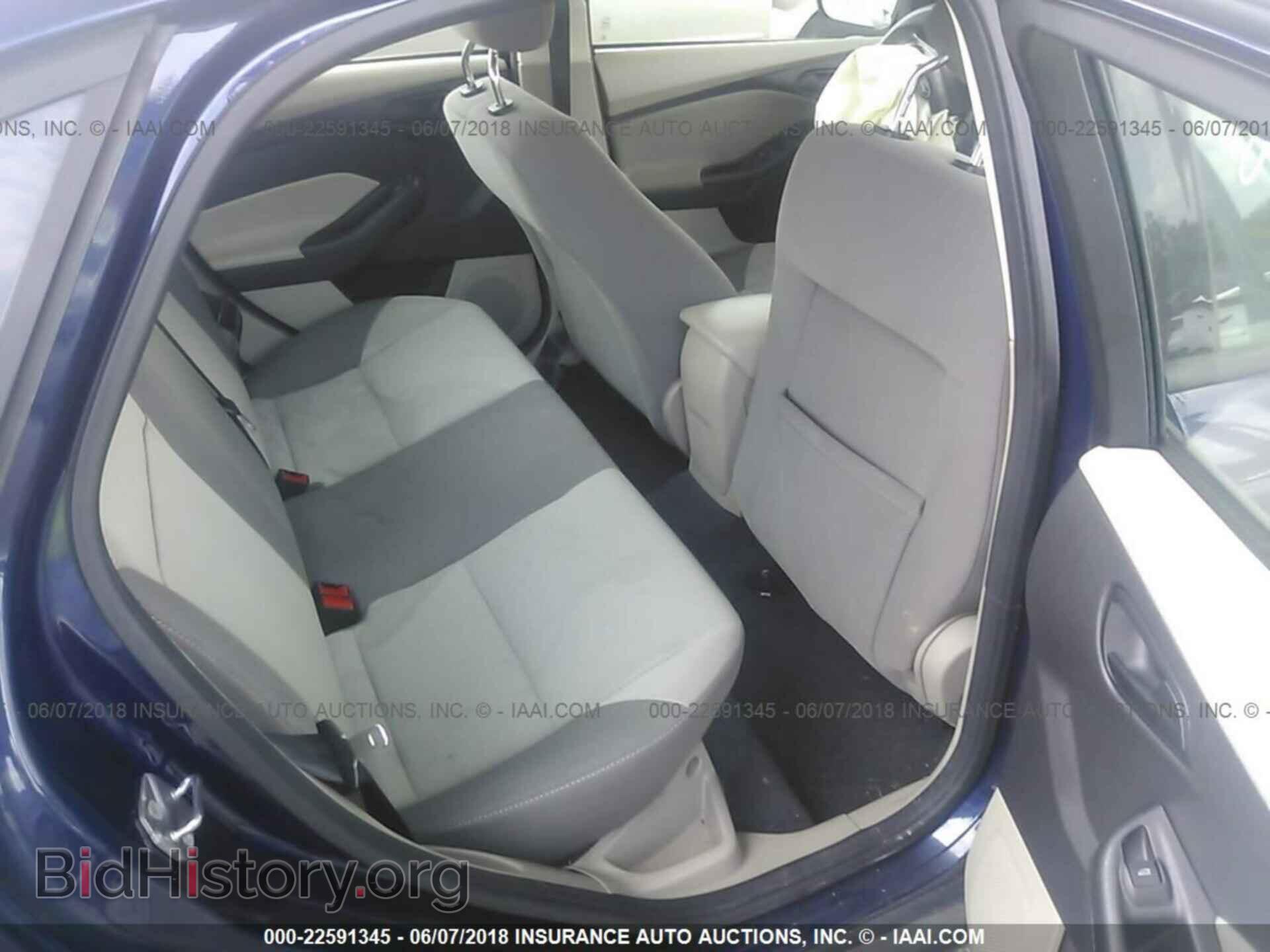 2012 Ford Focus - VIN: 1FAHP3F2XCL122186 - Photo 8