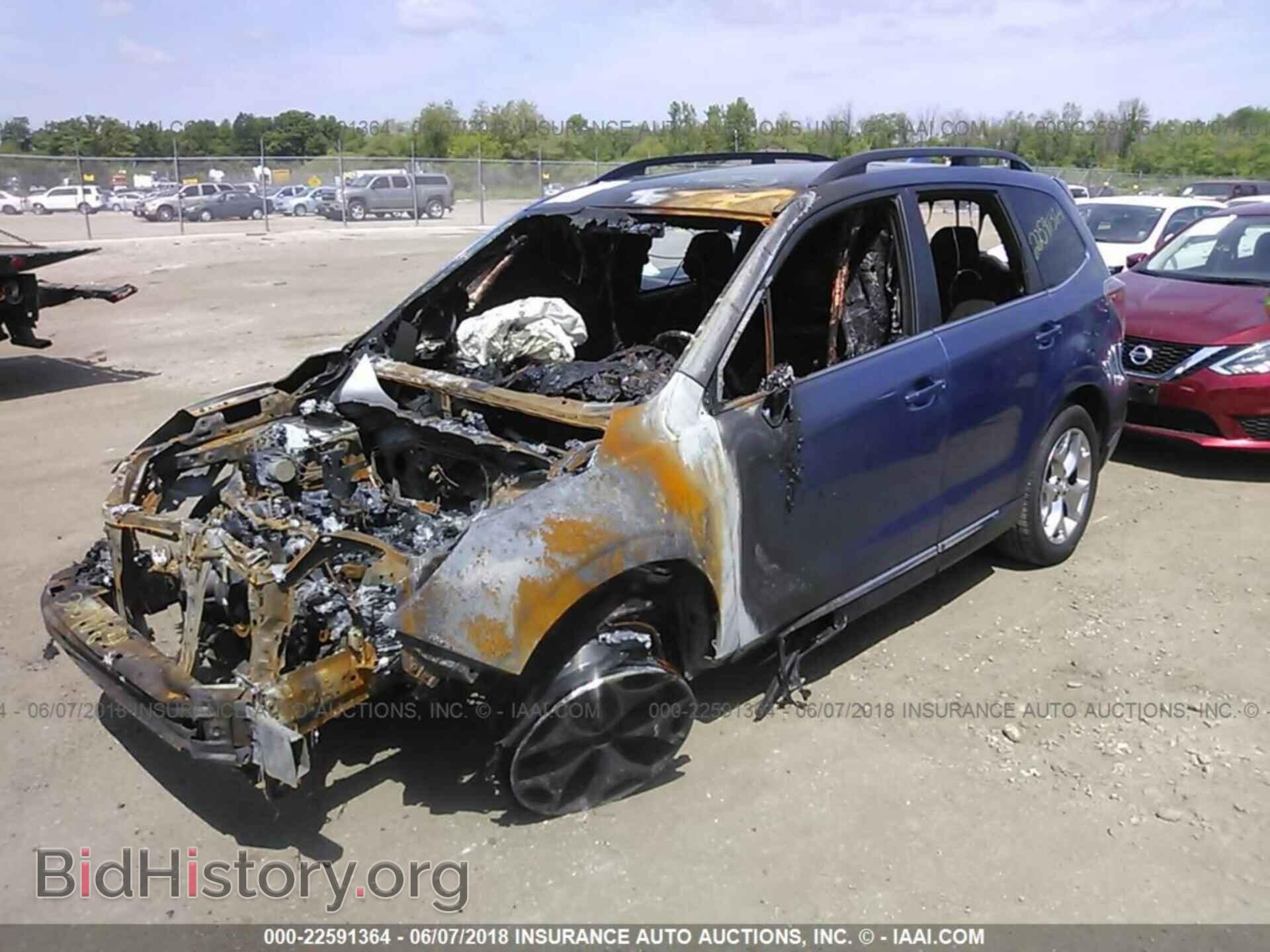 2017 Subaru Forester - VIN: JF2SJAWC3HH548831 - Фото 2