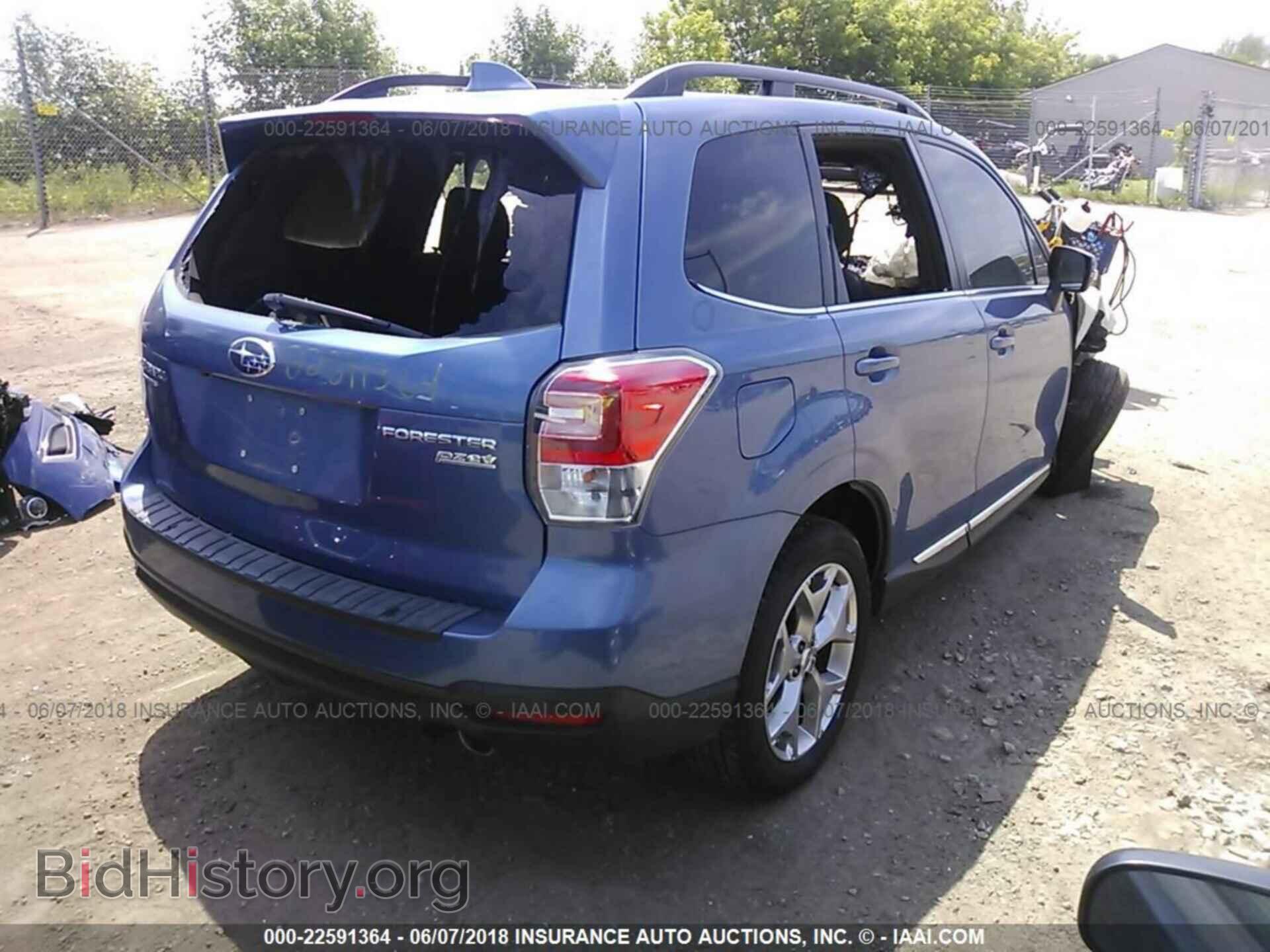 2017 Subaru Forester - VIN: JF2SJAWC3HH548831 - Фото 4