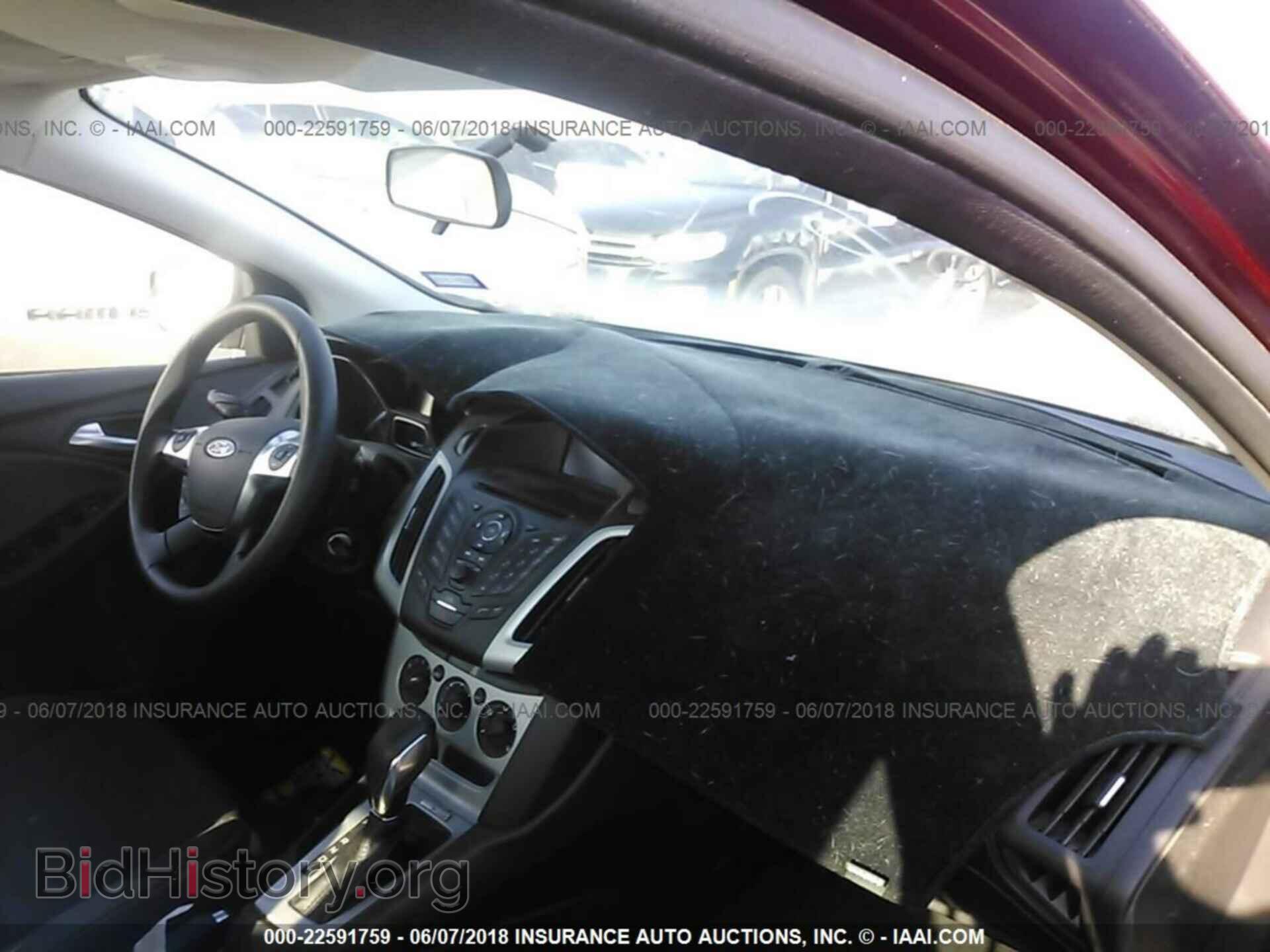 2014 Ford Focus - VIN: 1FADP3F23EL350810 - Photo 5