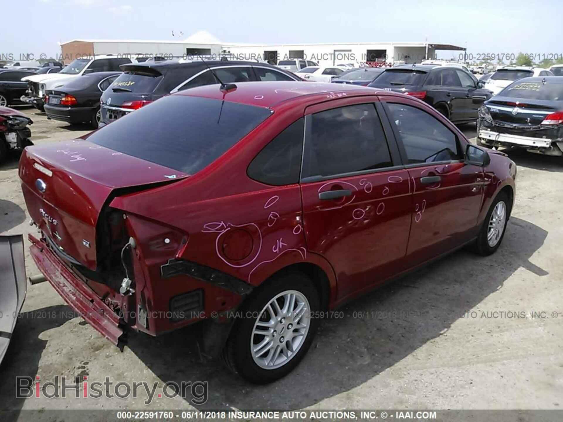 2011 Ford Focus - VIN: 1FAHP3FN3BW196847 - Фото 4