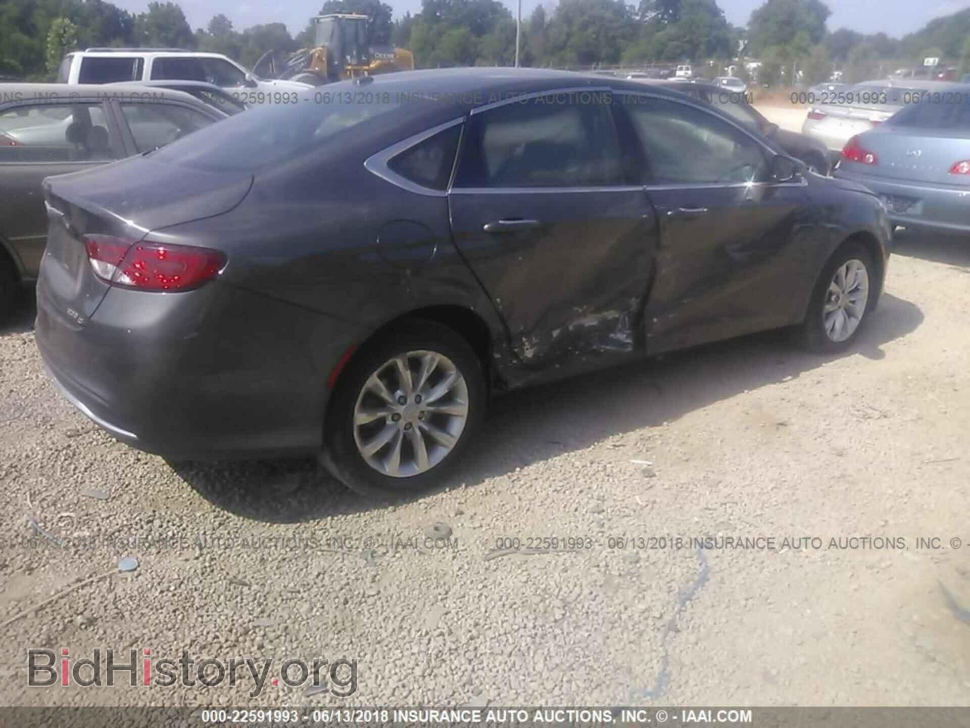 2015 Chrysler 200 - VIN: 1C3CCCCB6FN696480 - Photo 4