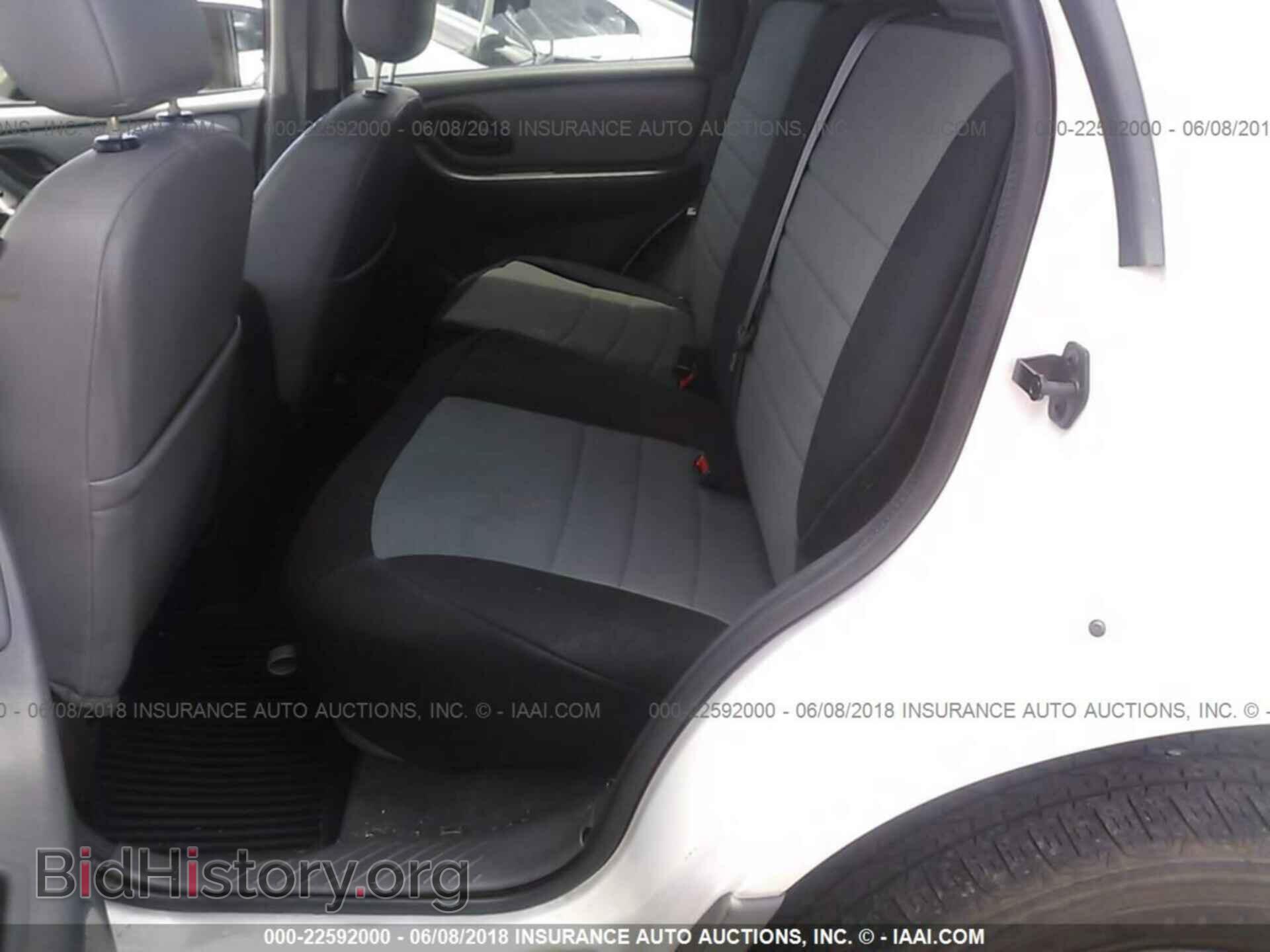 2007 FORD ESCAPE - VIN: 1FMCU49H67KB53364 - Фото 8