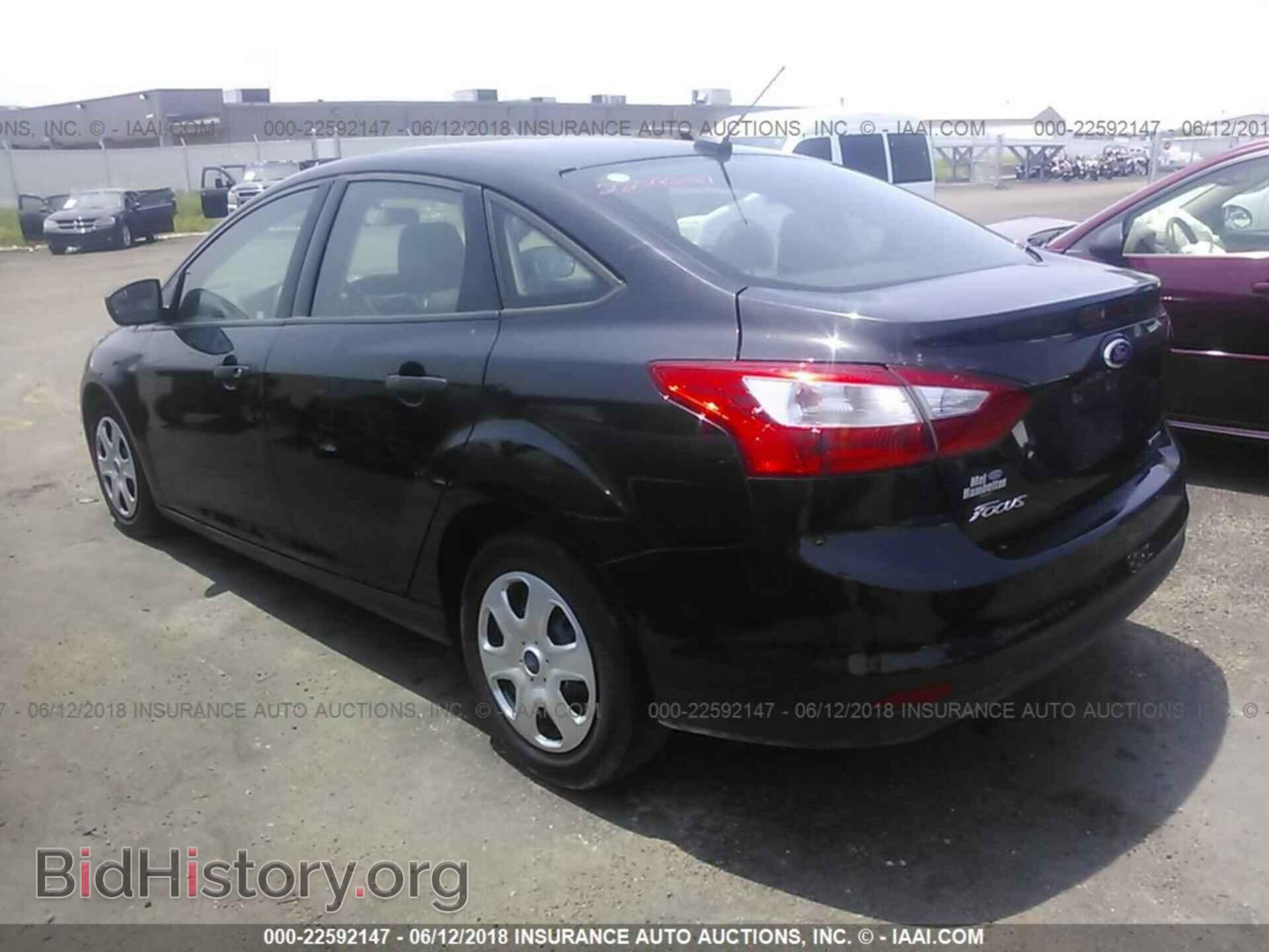 2013 Ford Focus - VIN: 1FADP3E20DL276925 - Photo 3