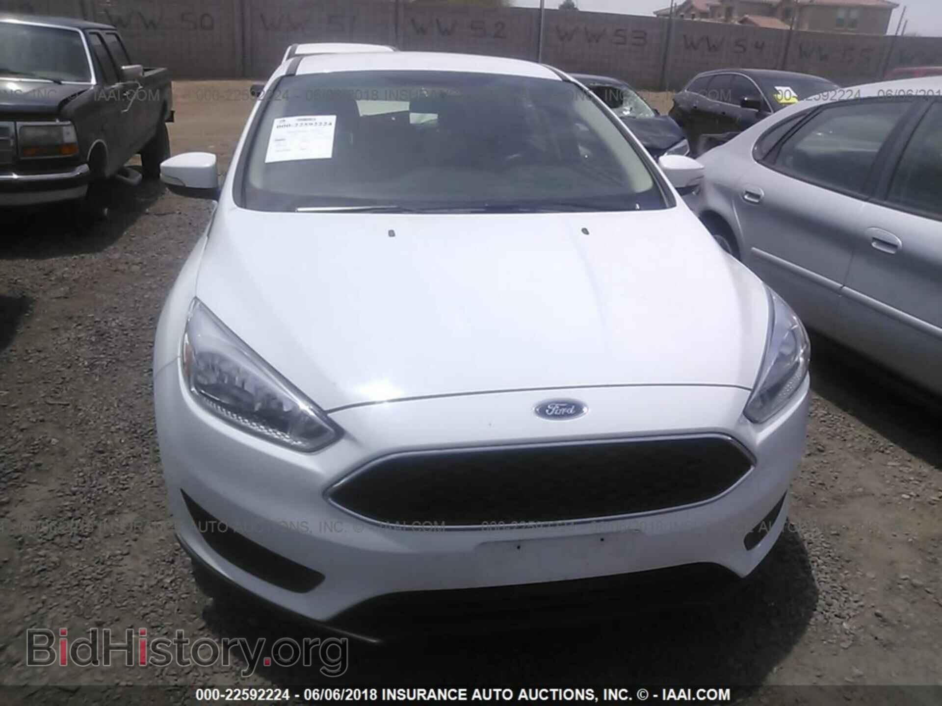 2016 Ford Focus - VIN: 1FADP3K25GL302041 - Photo 6