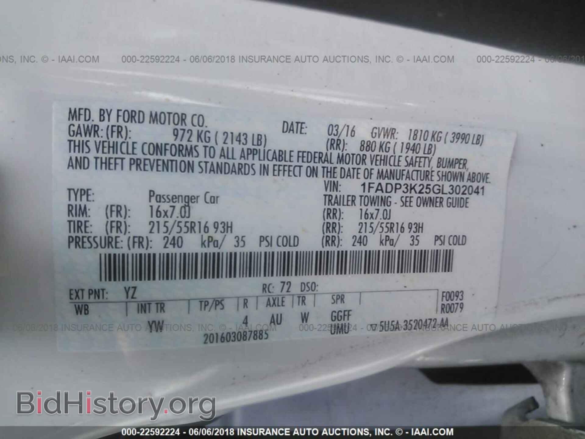 2016 Ford Focus - VIN: 1FADP3K25GL302041 - Photo 9