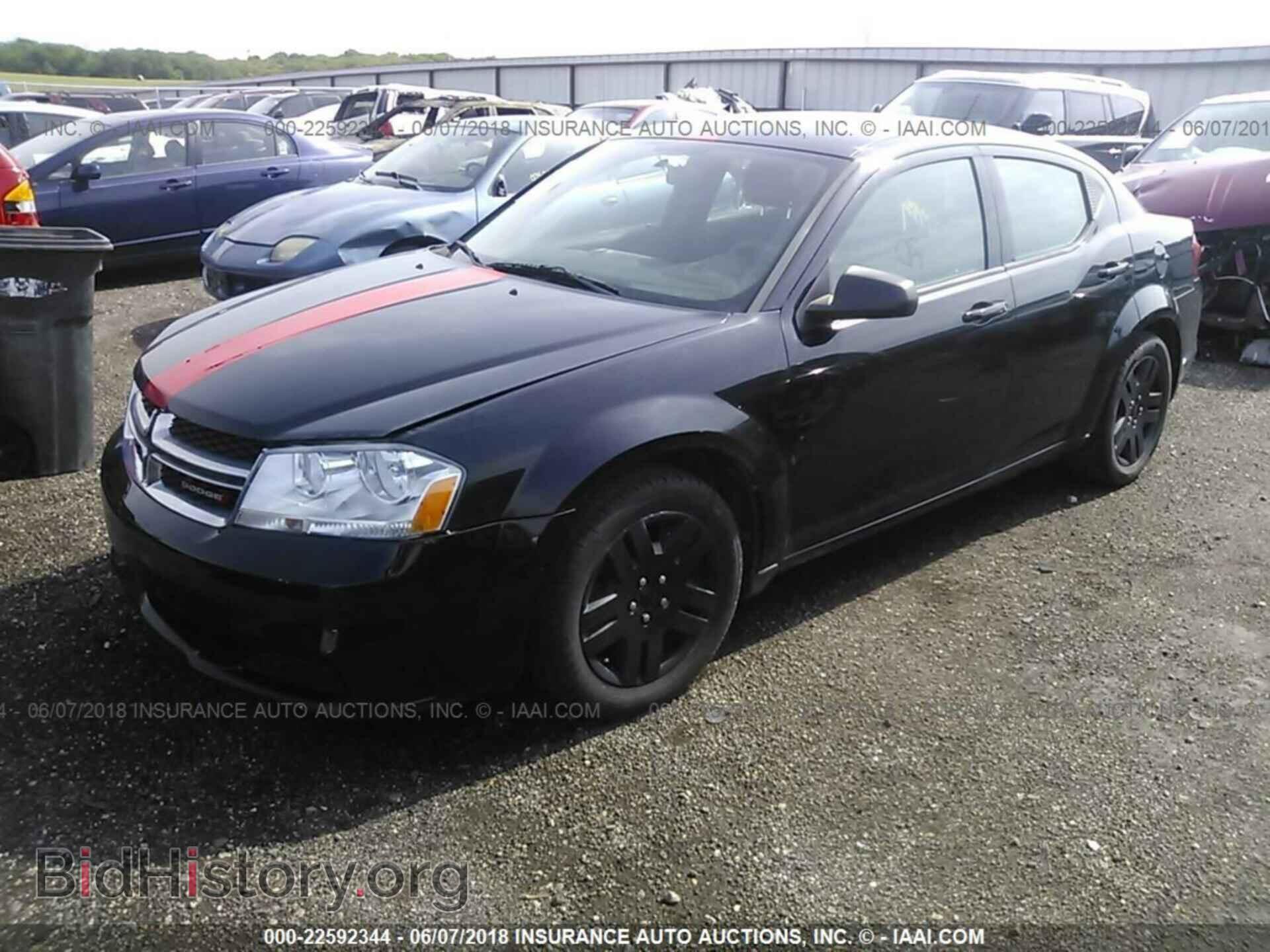 2011 Dodge Avenger - VIN: 1B3BD4FB2BN545282 - Фото 2