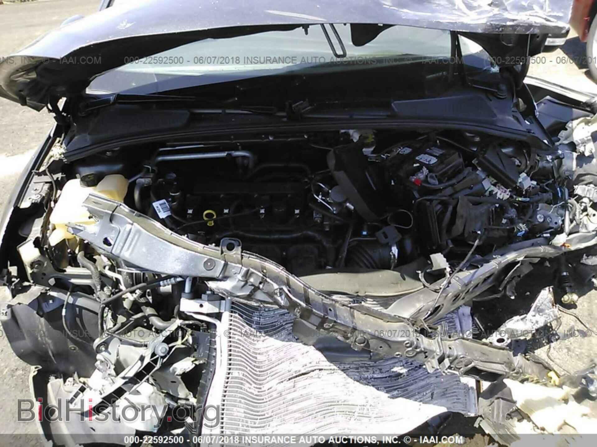 2016 Ford Focus - VIN: 1FADP3F29GL337692 - Photo 10