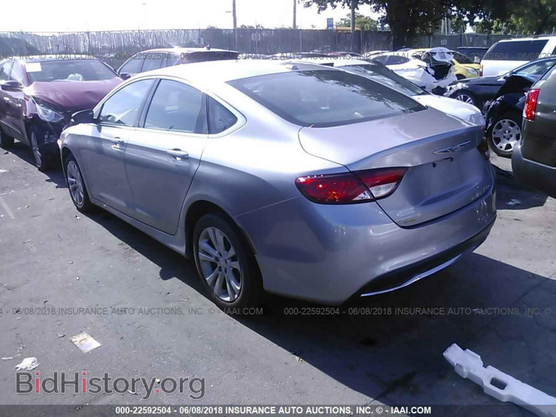 2015 Chrysler 200 - VIN: 1C3CCCAB9FN666358 - Photo 3