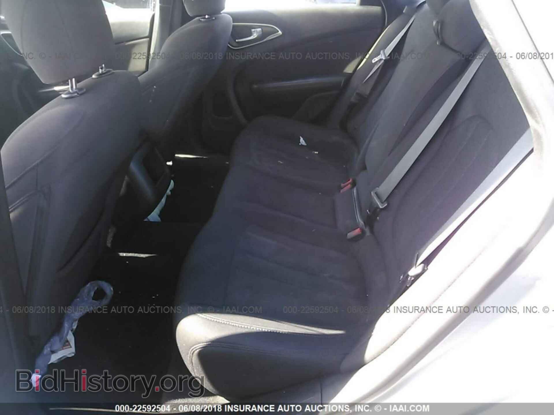 2015 Chrysler 200 - VIN: 1C3CCCAB9FN666358 - Photo 8