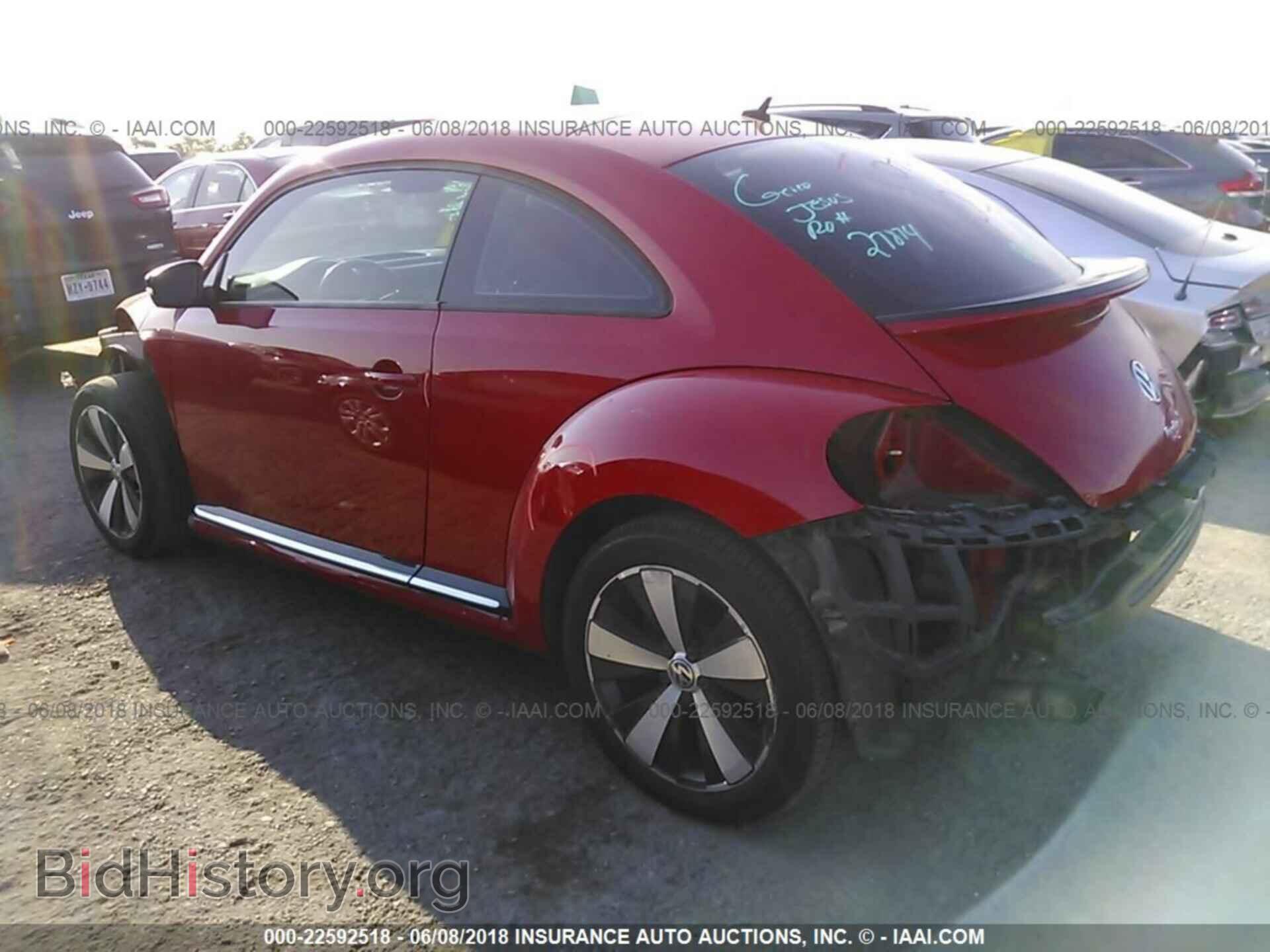 2012 Volkswagen Beetle - VIN: 3VWVA7AT5CM621382 - Фото 3