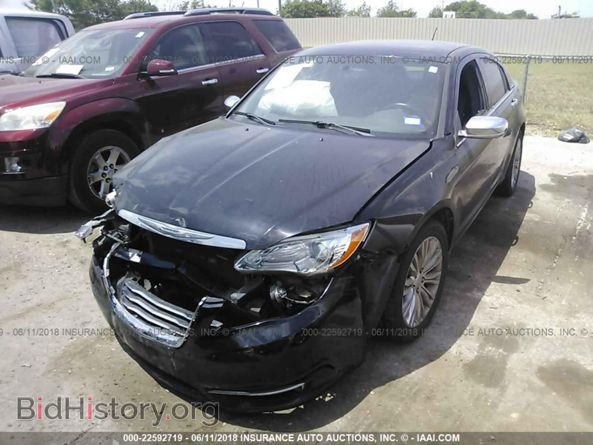 2012 Chrysler 200 - VIN: 1C3CCBCB0CN143488 - Фото 2