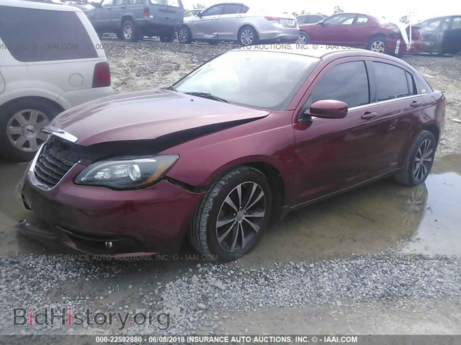 2013 Chrysler 200 - VIN: 1C3CCBBB0DN600755 - Photo 2
