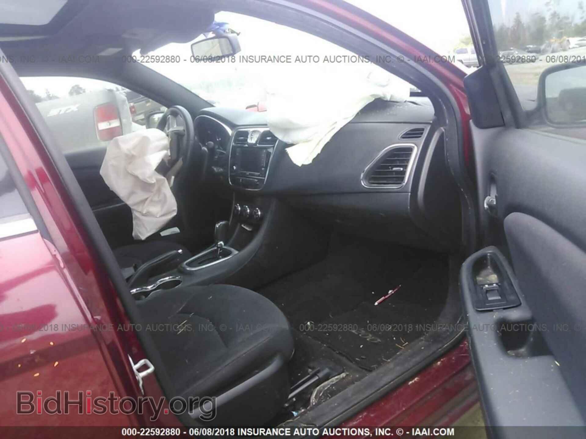 2013 Chrysler 200 - VIN: 1C3CCBBB0DN600755 - Photo 5