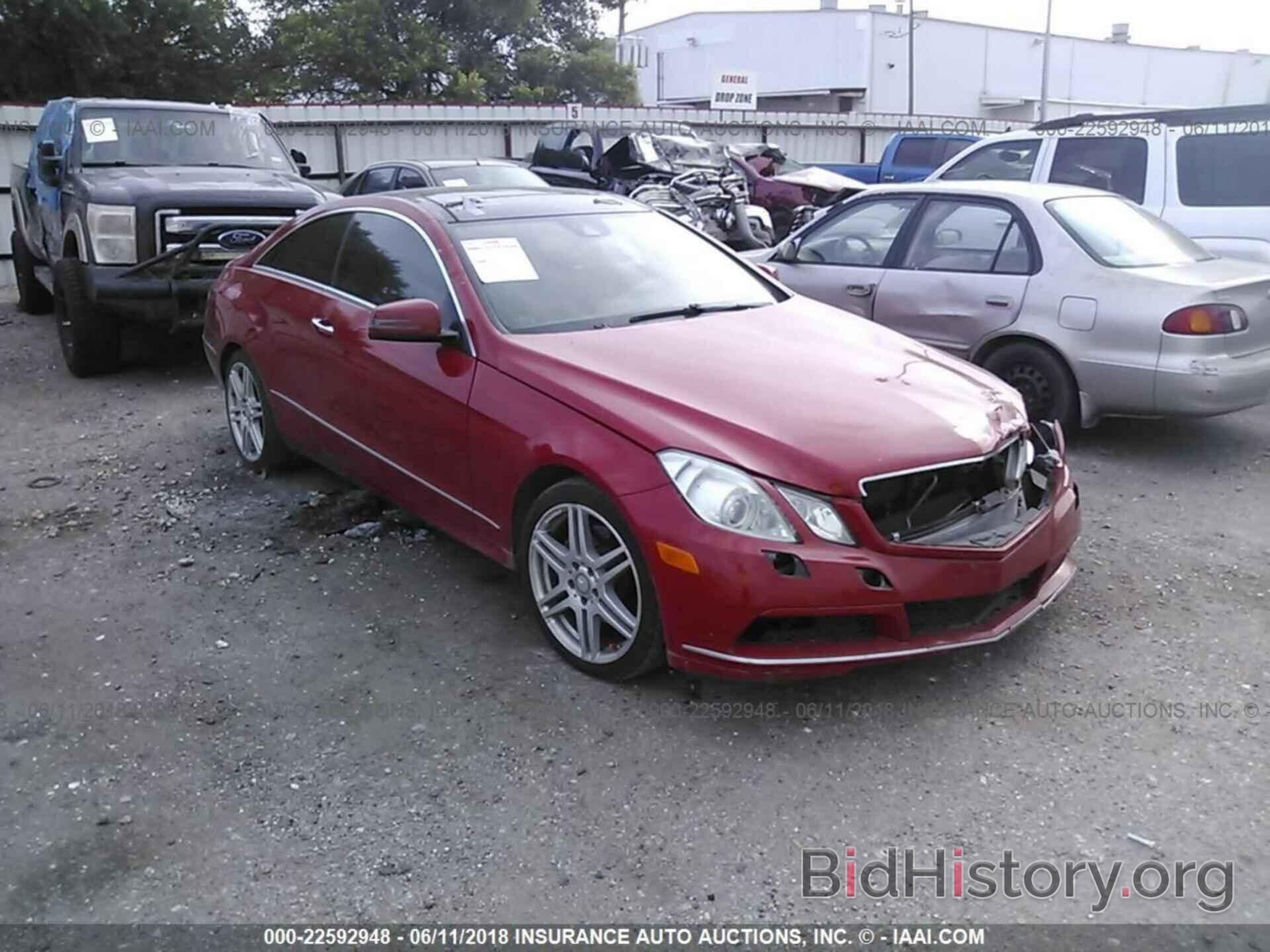 Photo WDDKJ5GBXBF087633 - Mercedes-benz E 2011