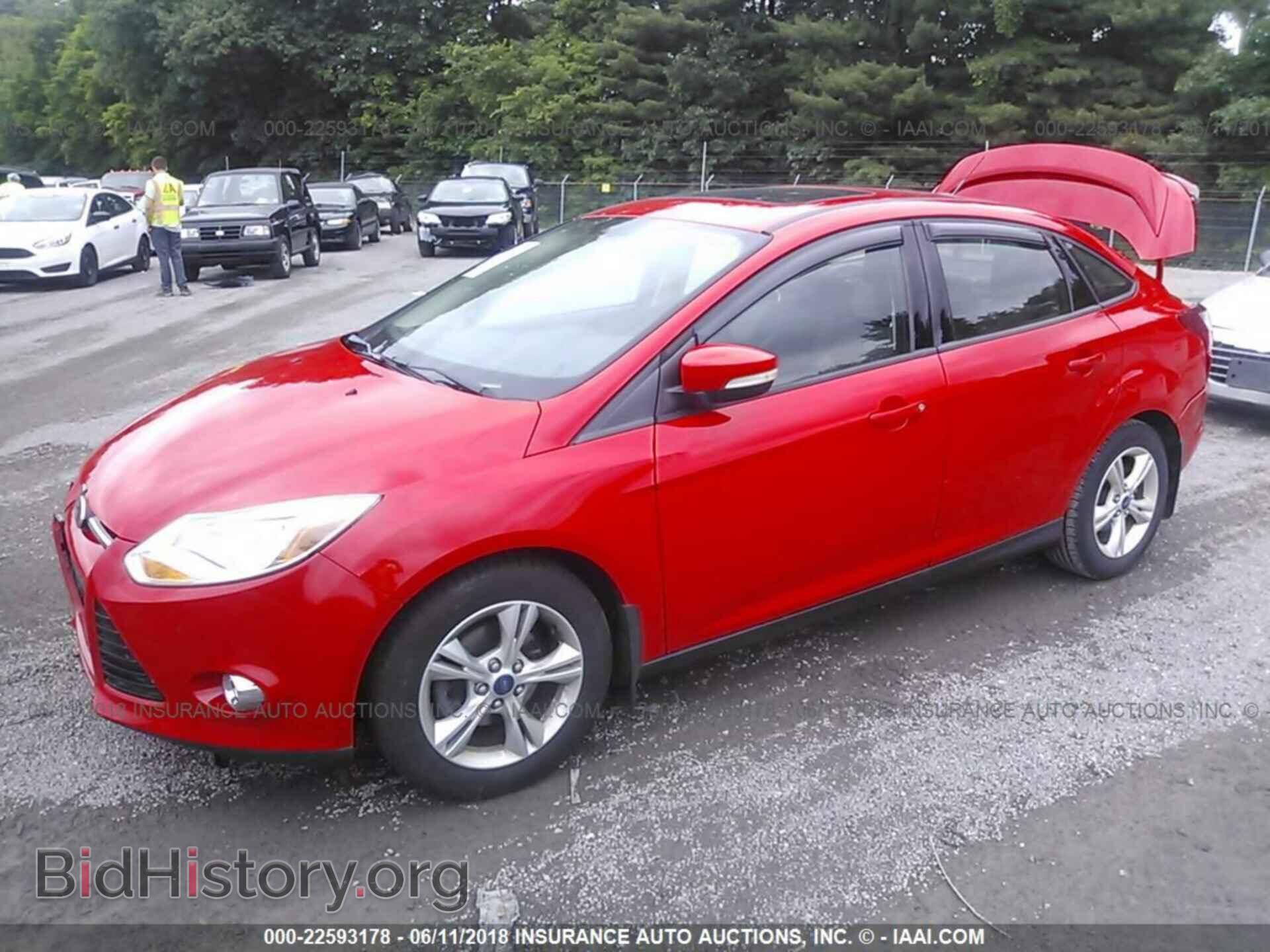 2012 Ford Focus - VIN: 1FAHP3F28CL361574 - Photo 2