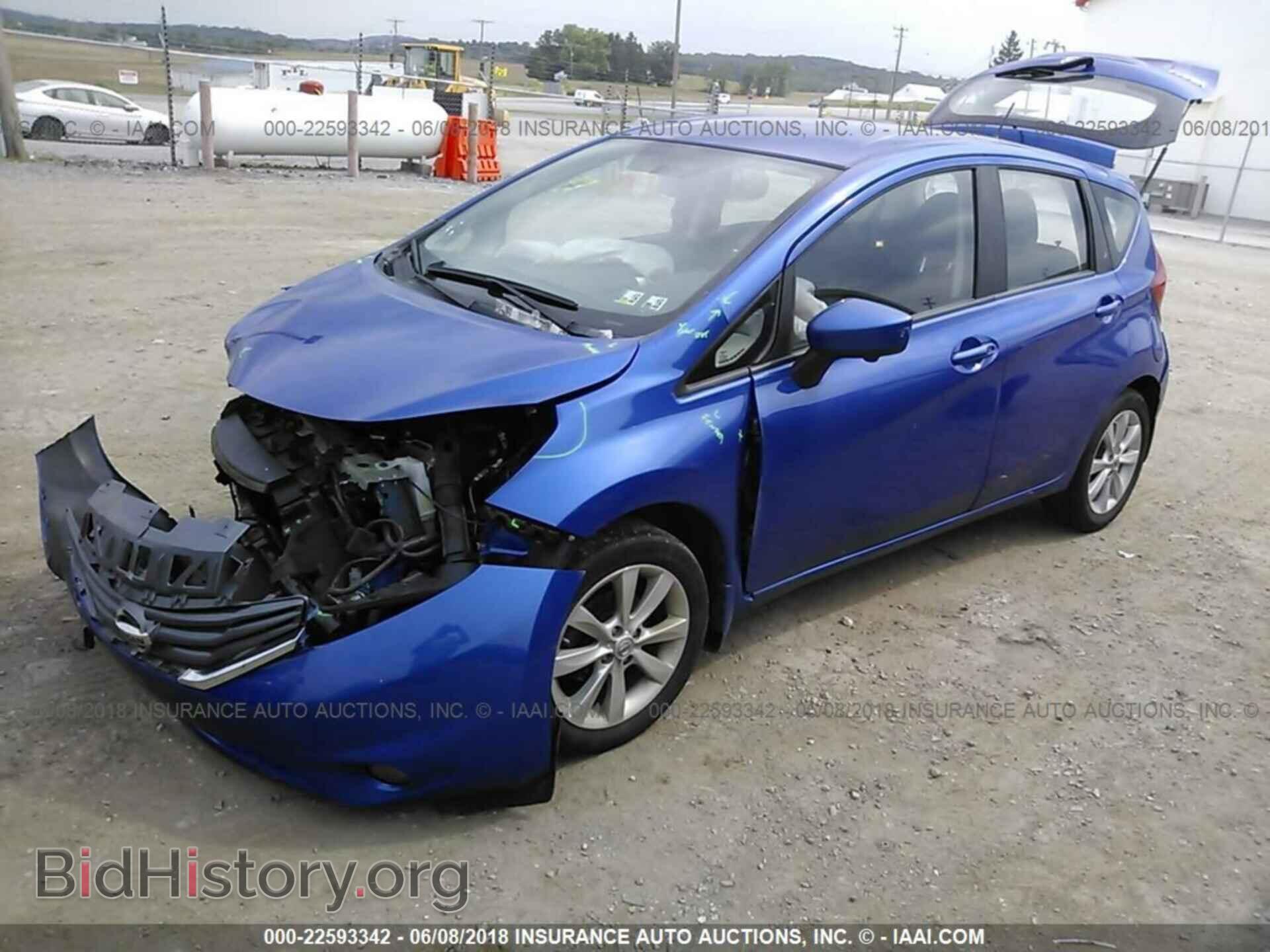 2015 Nissan Versa note - VIN: 3N1CE2CP9FL429820 - Photo 2