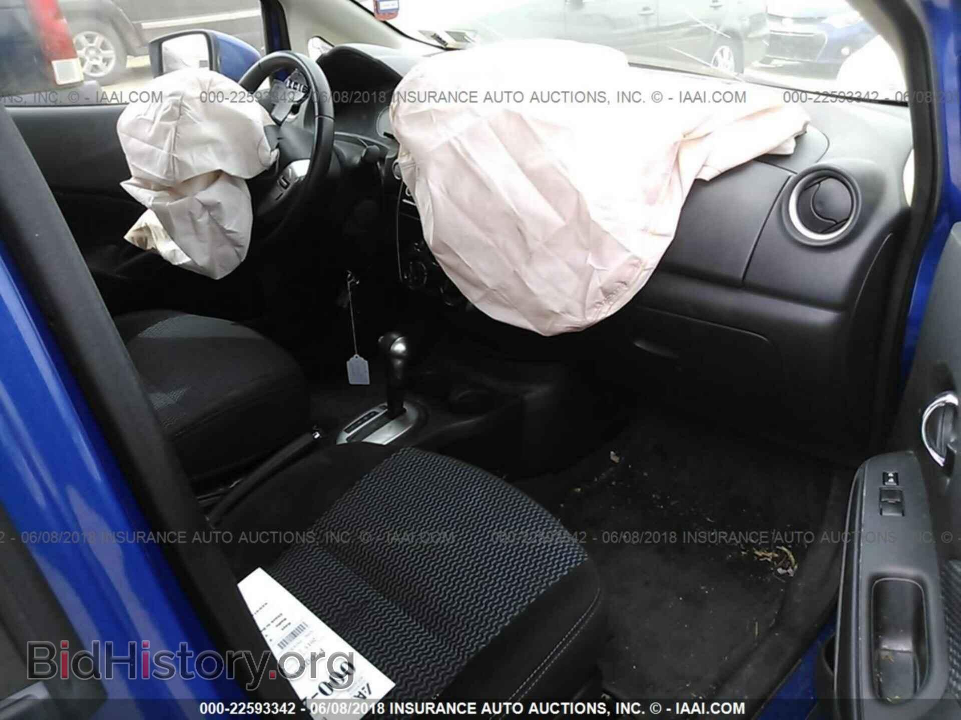 2015 Nissan Versa note - VIN: 3N1CE2CP9FL429820 - Photo 5