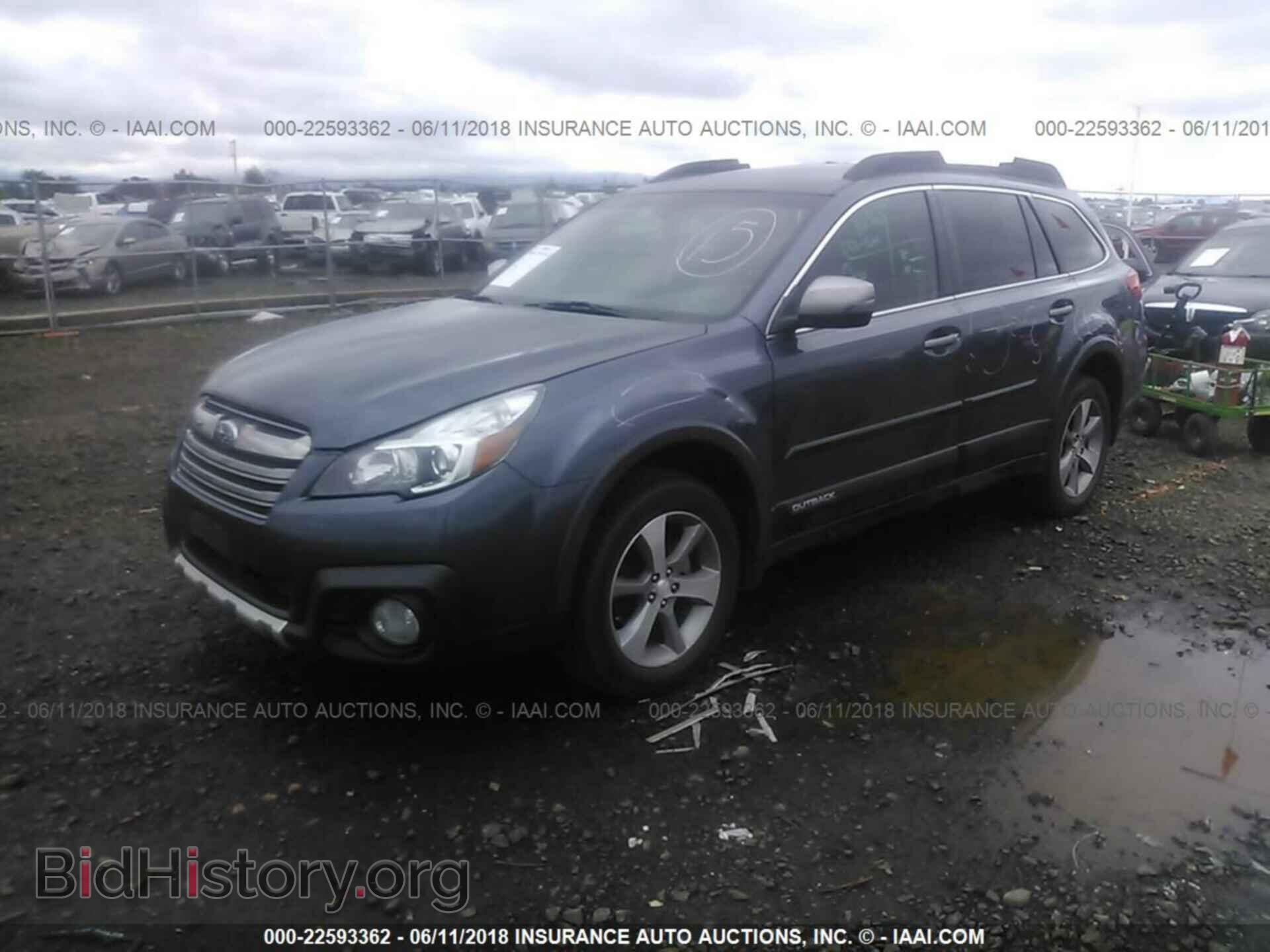 2014 Subaru Outback - VIN: 4S4BRBPC2E3279642 - Фото 2