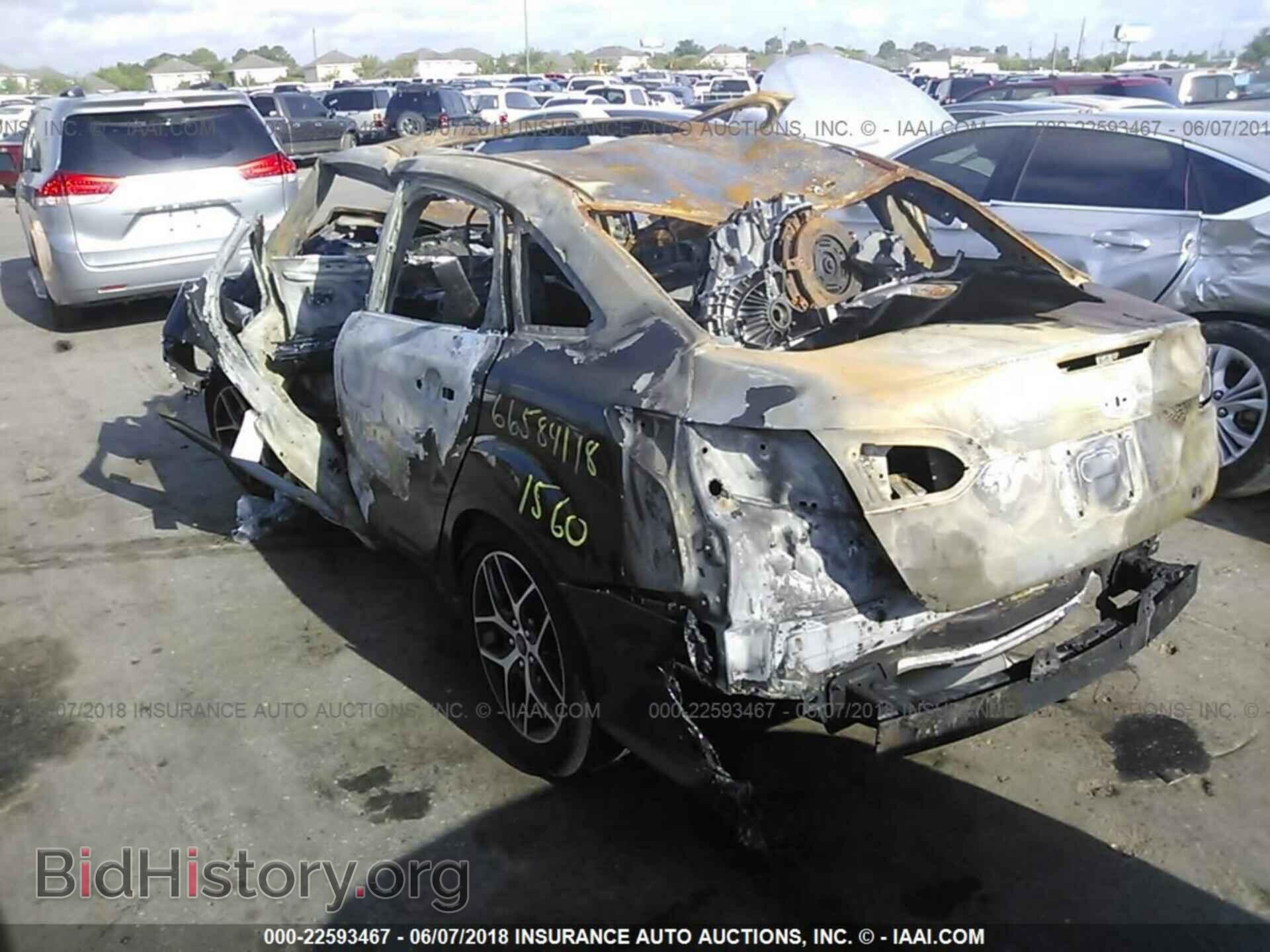 2017 Ford Focus - VIN: 1FADP3H23HL341560 - Photo 3