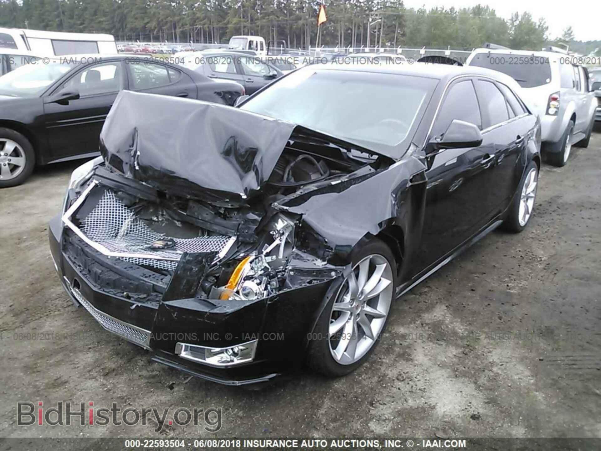 2011 Cadillac Cts - VIN: 1G6DS8ED4B0105765 - Фото 2