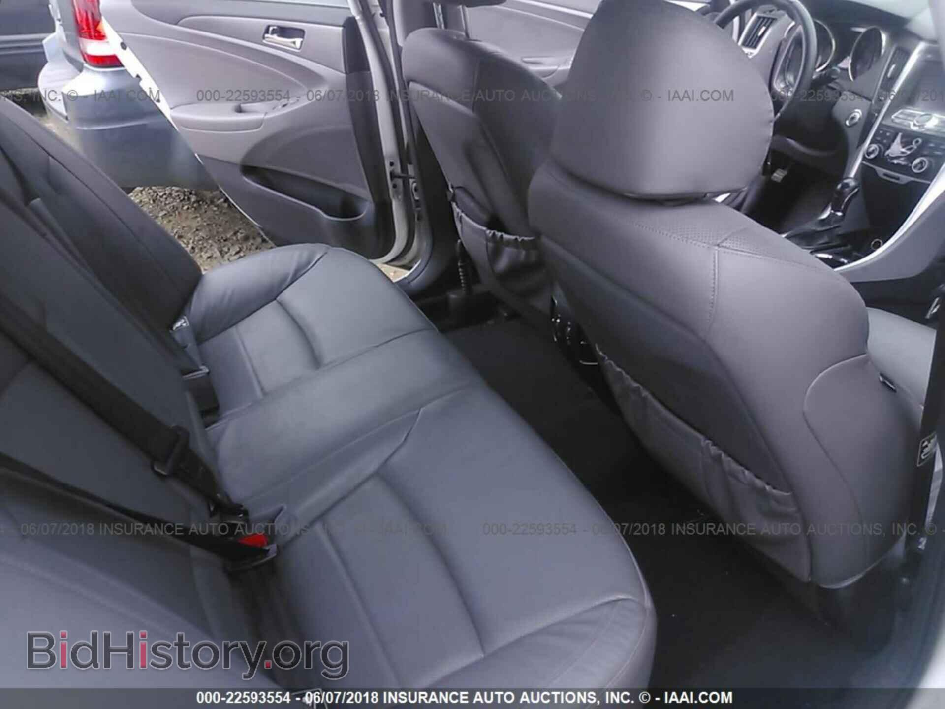 2012 Hyundai Sonata - VIN: KMHEC4A4XCA024290 - Photo 8