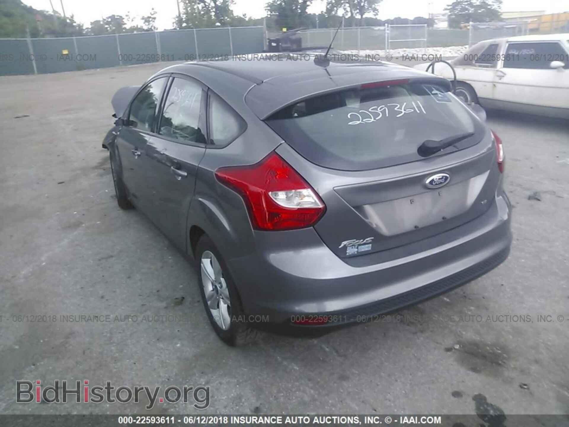 2014 Ford Focus - VIN: 1FADP3K25EL332296 - Photo 3