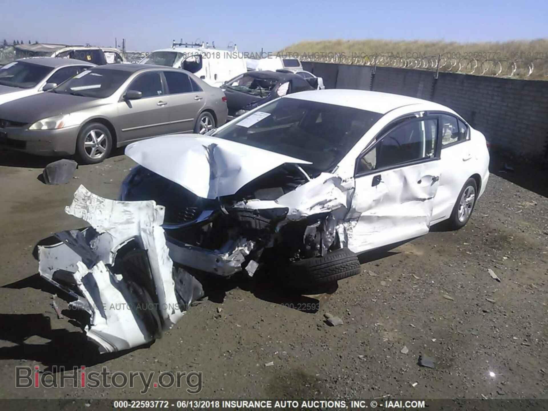 2014 Honda Civic - VIN: 2HGFB2F53EH520104 - Фото 2