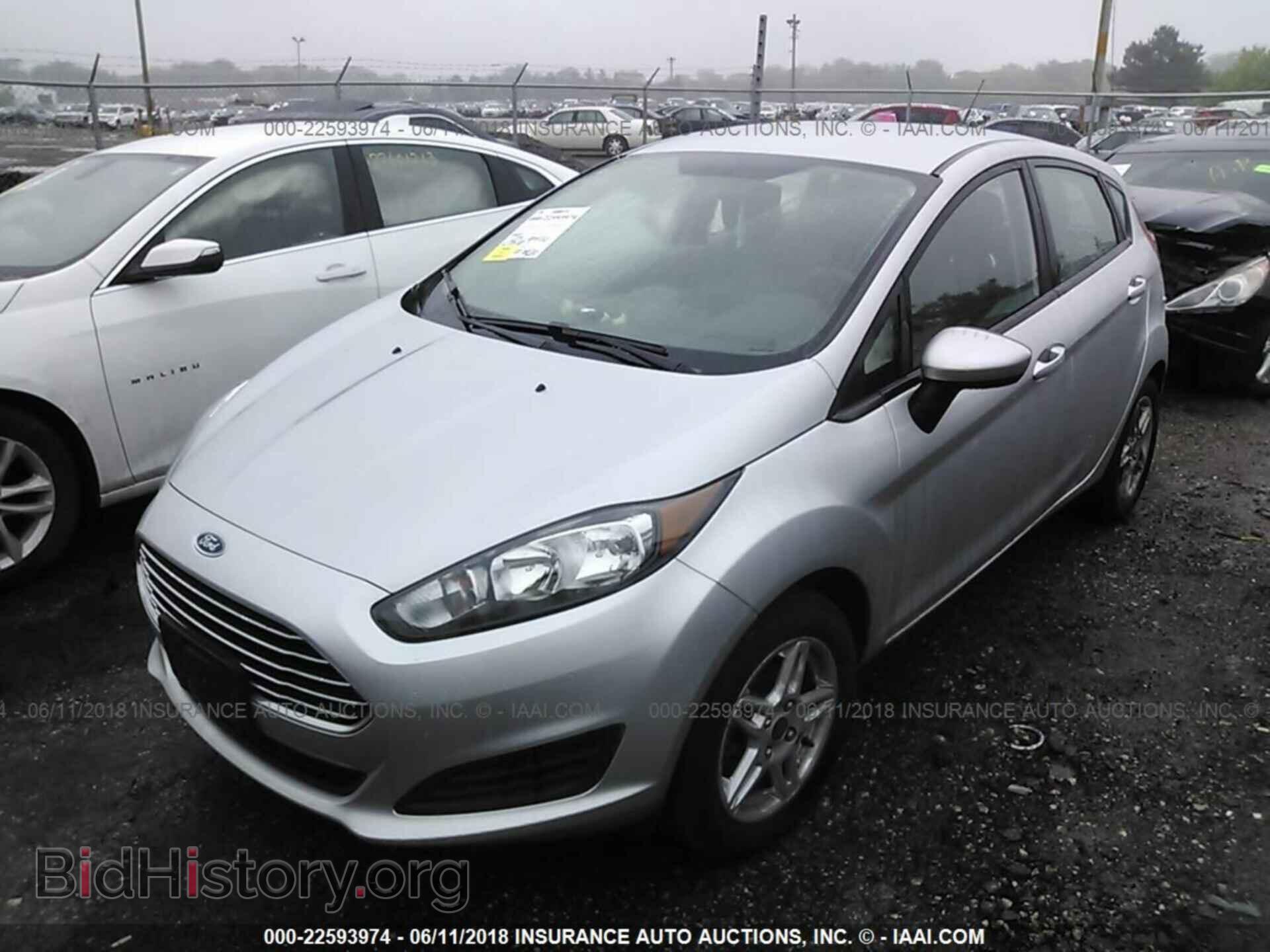 2017 Ford Fiesta - VIN: 3FADP4EJ7HM147985 - Photo 2