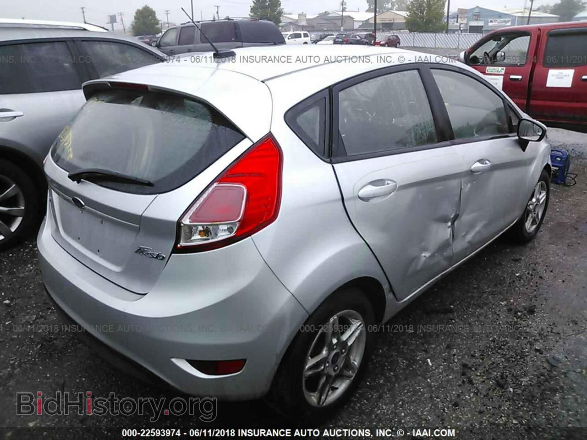 2017 Ford Fiesta - VIN: 3FADP4EJ7HM147985 - Photo 4