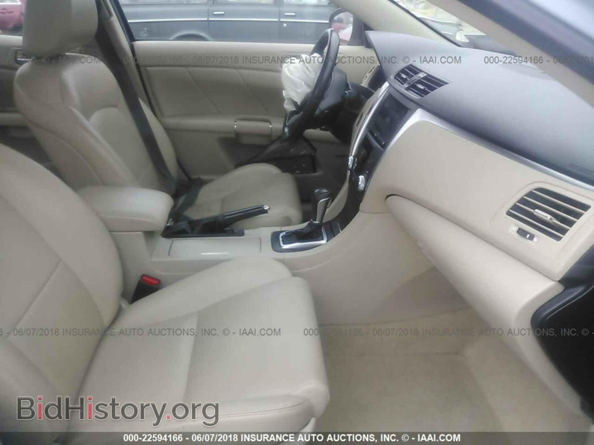 2011 Suzuki Kizashi - VIN: JS2RF9A81B6110754 - Photo 5