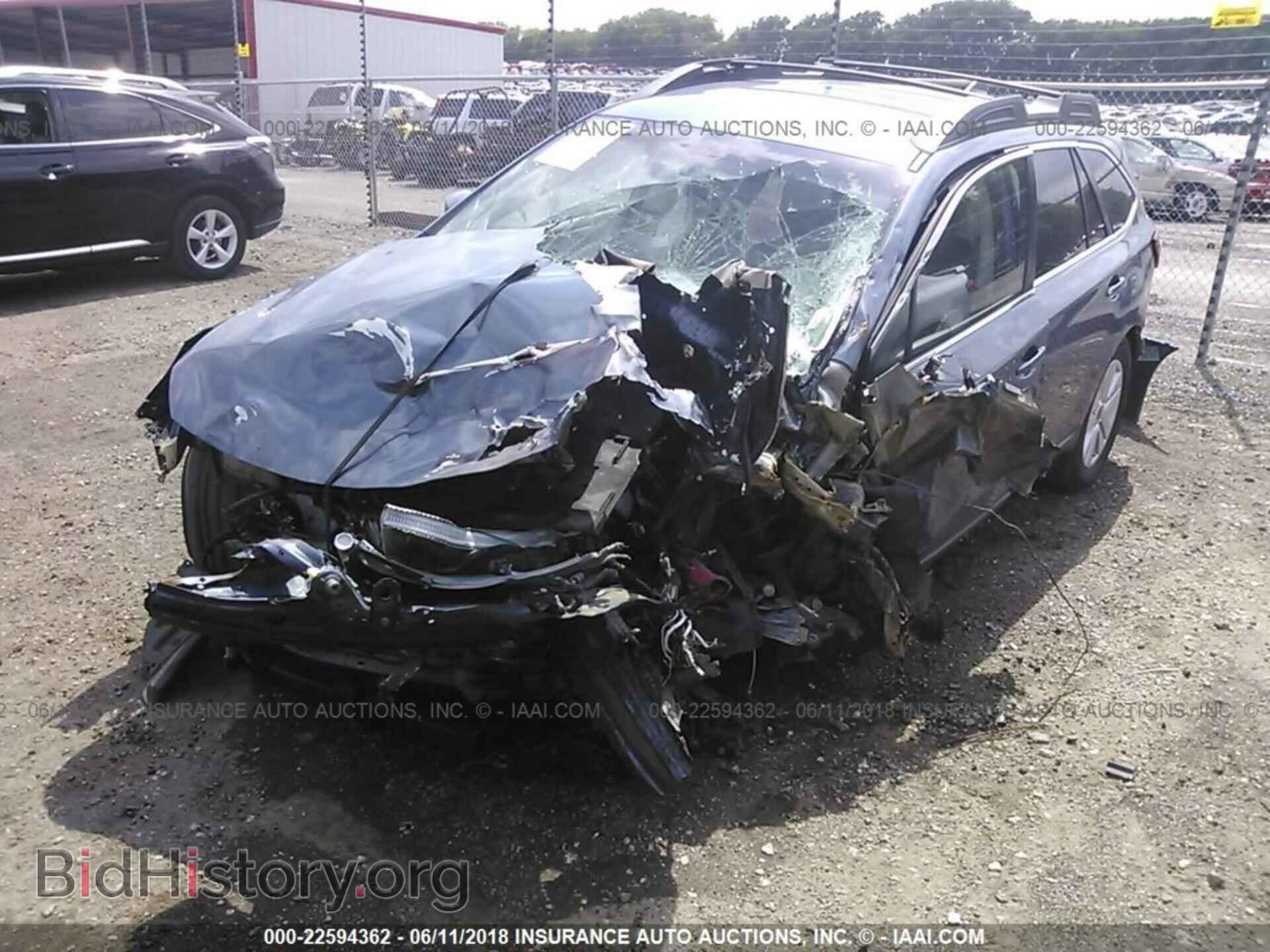2017 Subaru Outback - VIN: 4S4BSACC6H3398173 - Photo 2