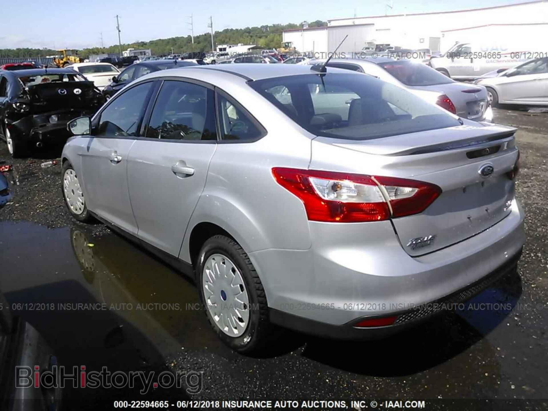 2013 Ford Focus - VIN: 1FADP3F25DL114190 - Photo 3