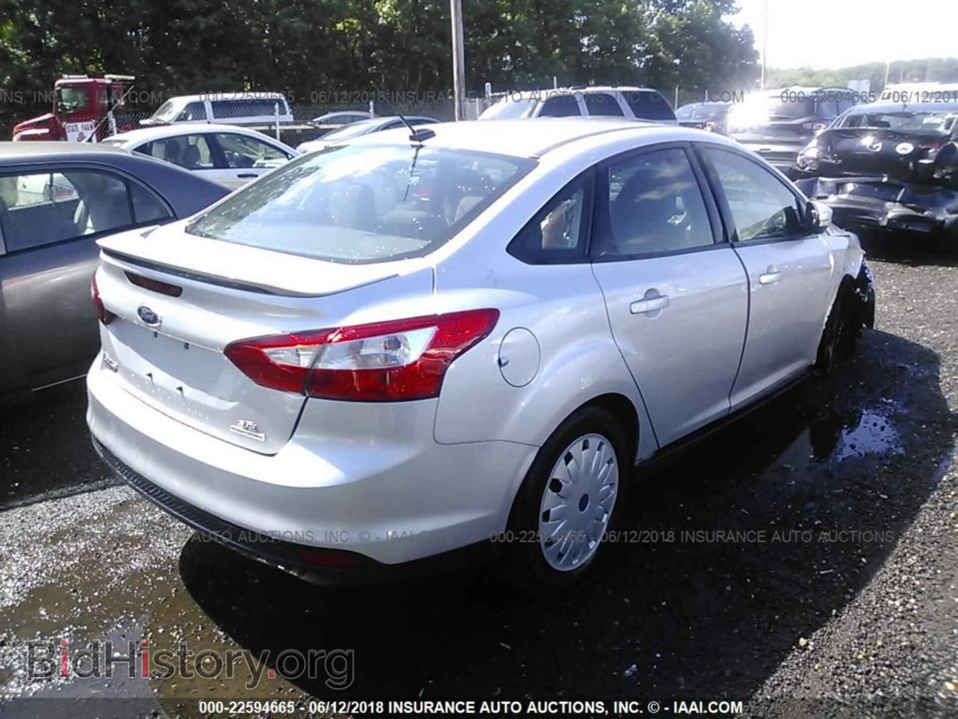 2013 Ford Focus - VIN: 1FADP3F25DL114190 - Photo 4