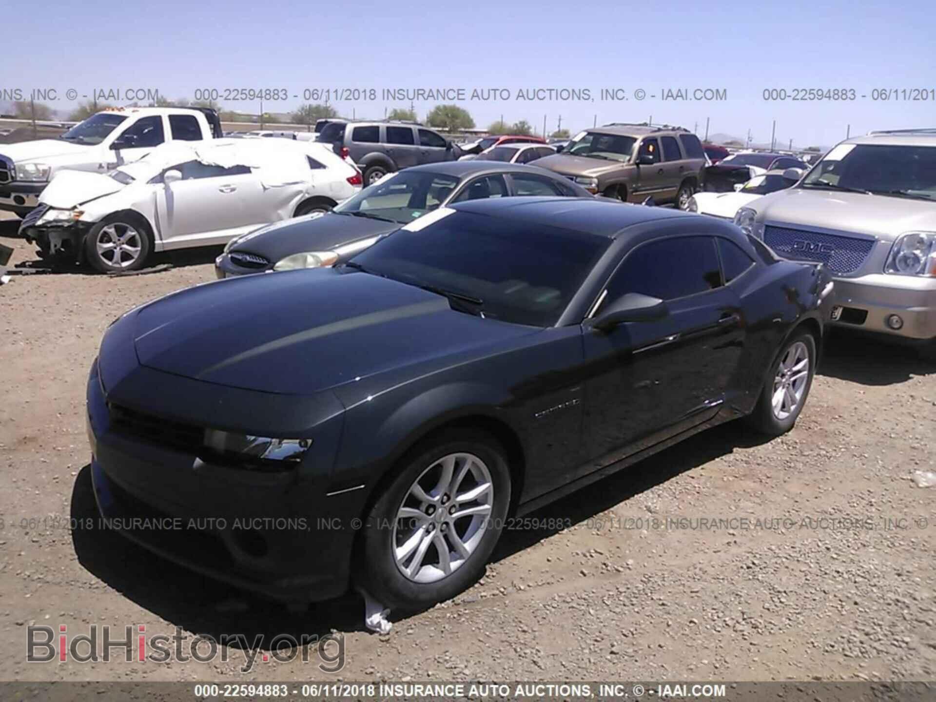 2015 Chevrolet Camaro - VIN: 2G1FB1E34F9300984 - Фото 2