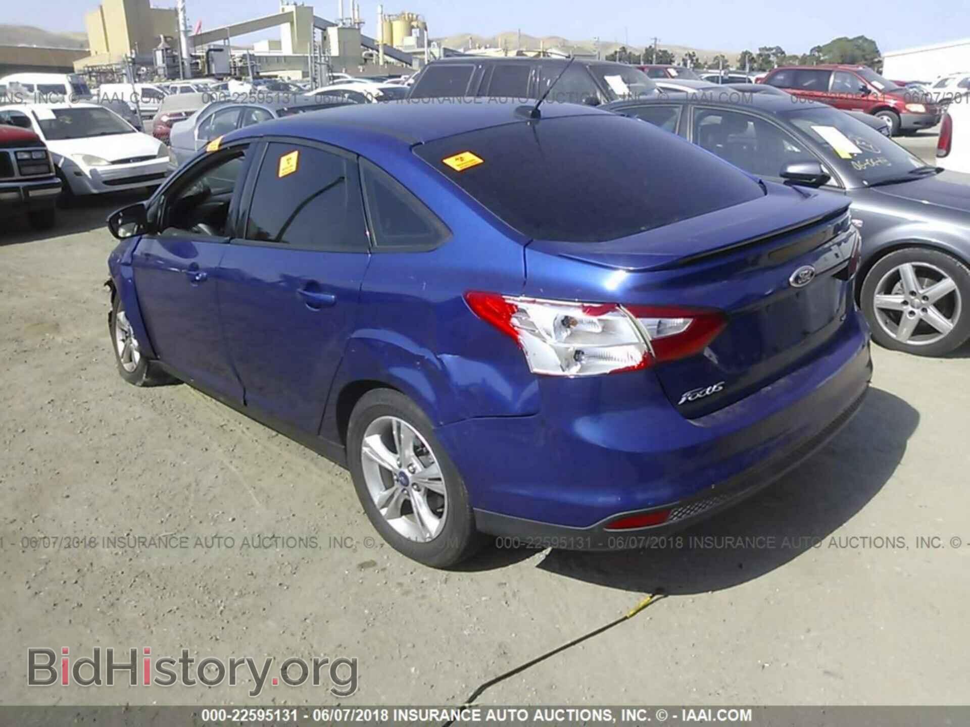 2012 Ford Focus - VIN: 1FAHP3F20CL392544 - Photo 3