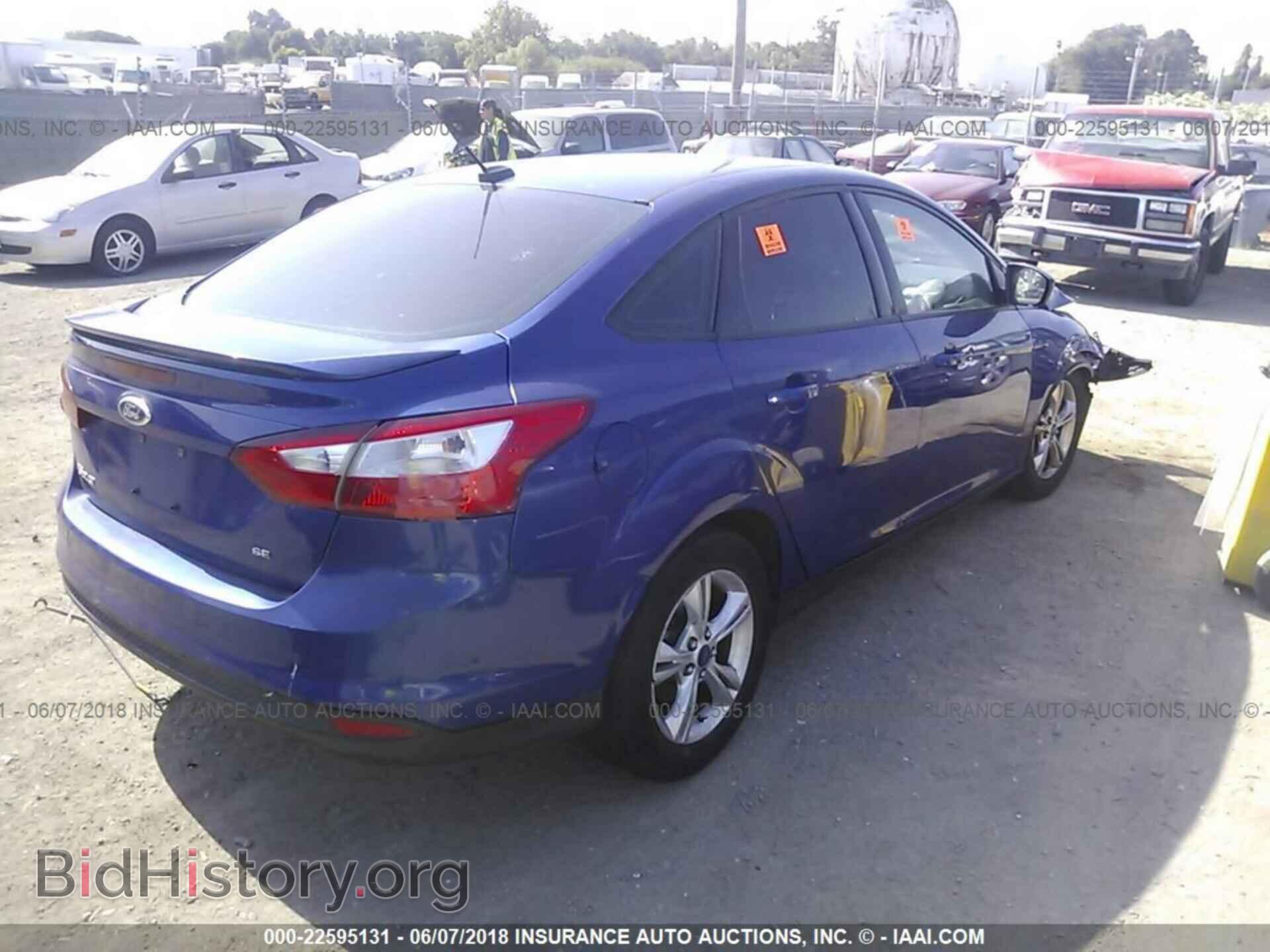 2012 Ford Focus - VIN: 1FAHP3F20CL392544 - Photo 4