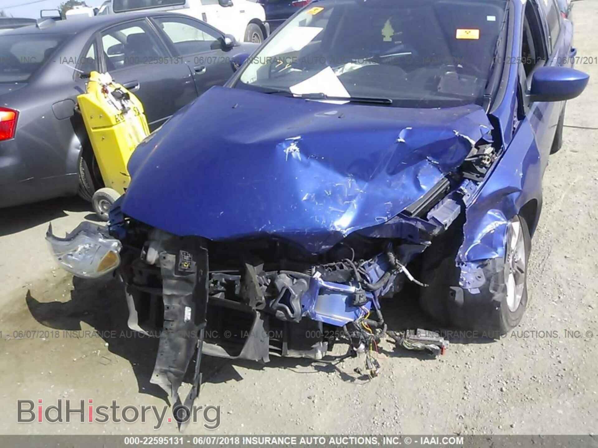 2012 Ford Focus - VIN: 1FAHP3F20CL392544 - Photo 6