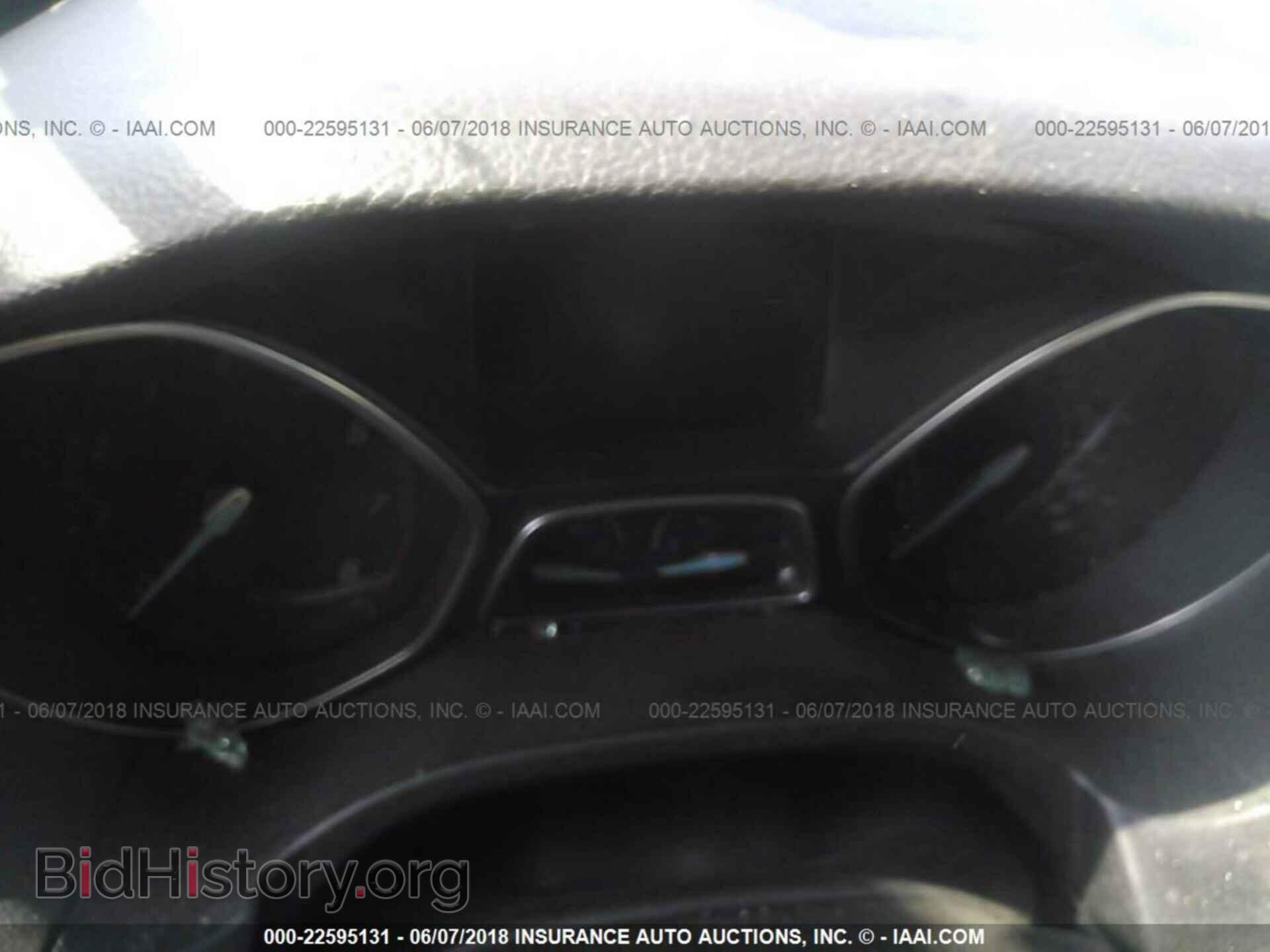 2012 Ford Focus - VIN: 1FAHP3F20CL392544 - Photo 7