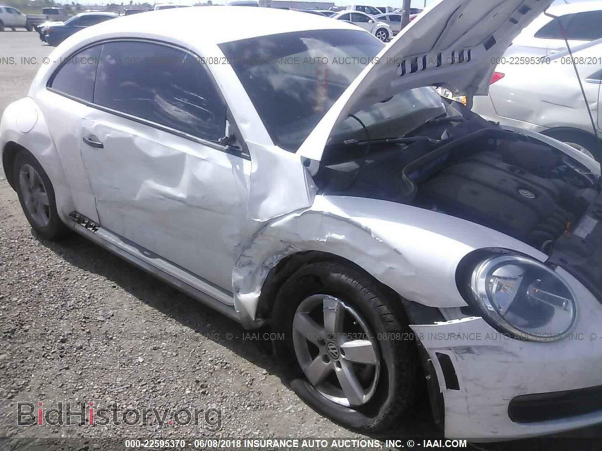 2012 Volkswagen Beetle - VIN: 3VWFP7AT6CM616470 - Фото 6