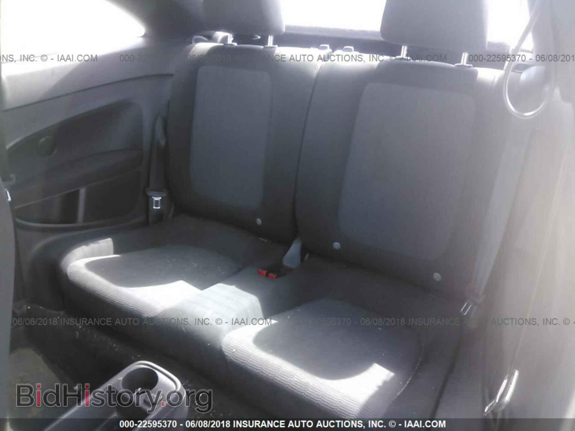 2012 Volkswagen Beetle - VIN: 3VWFP7AT6CM616470 - Фото 8