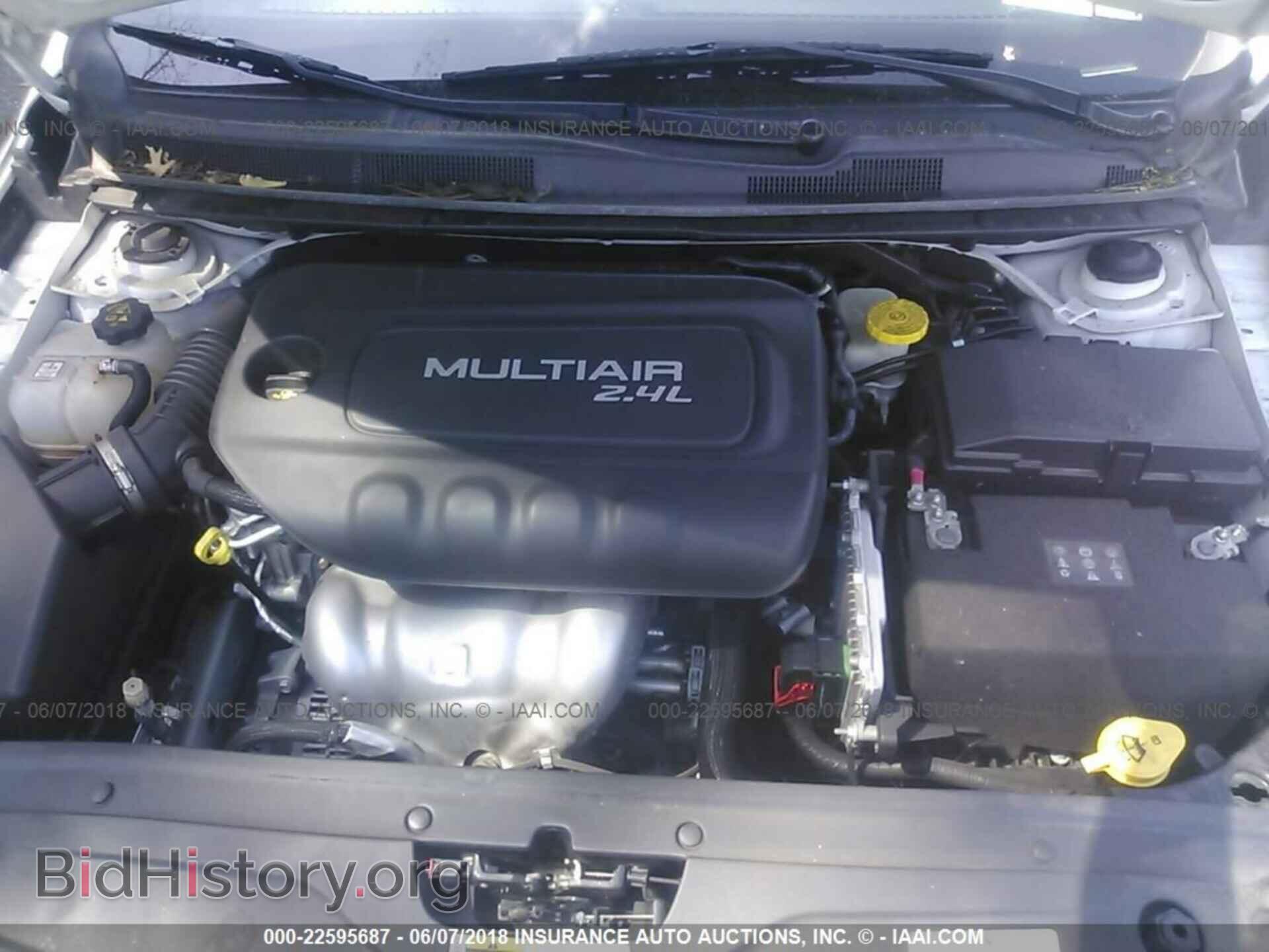 2015 Chrysler 200 - VIN: 1C3CCCBB1FN567984 - Фото 10